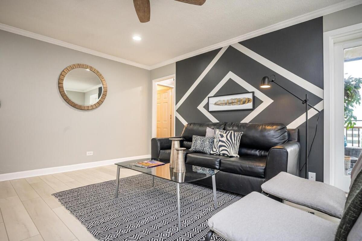 One-Bedroom Apartment - Photo 9