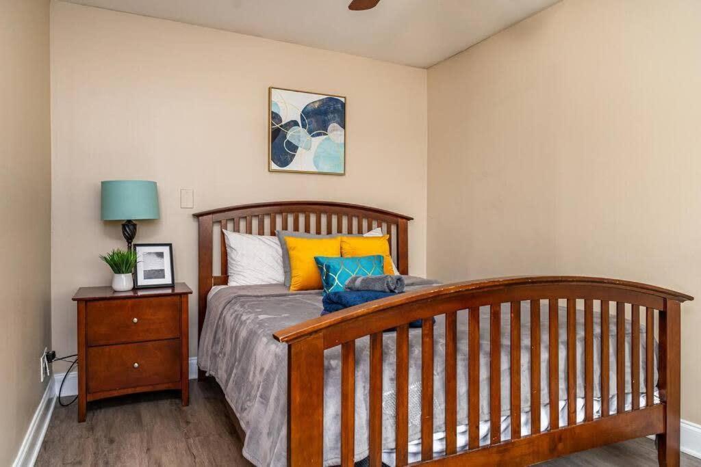 Two-Bedroom Apartment - Photo 3
