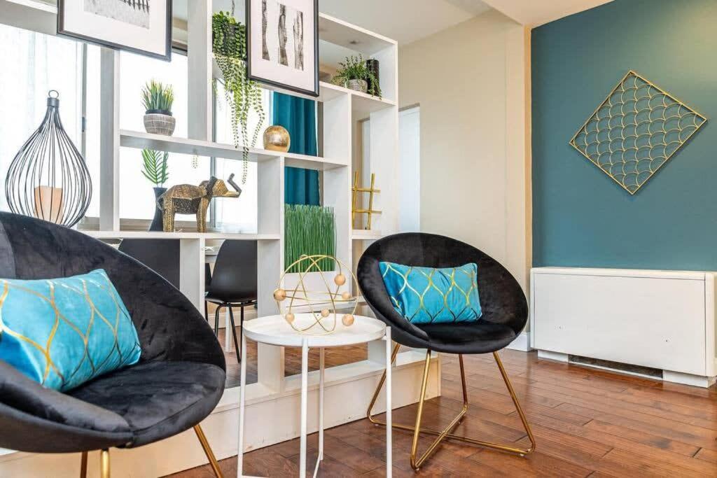 Two-Bedroom Apartment - Photo 30