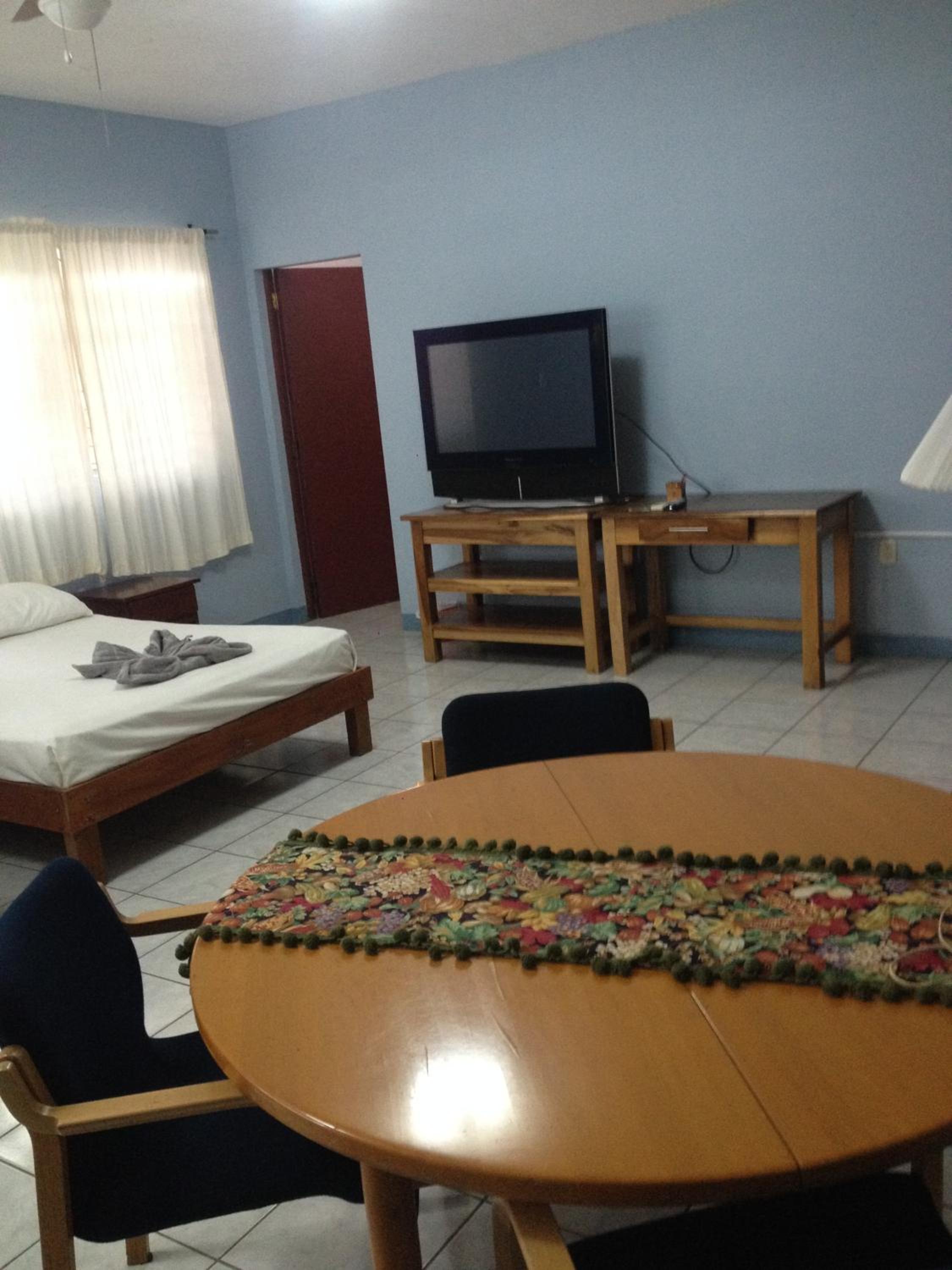 Basic Triple Room photo 2