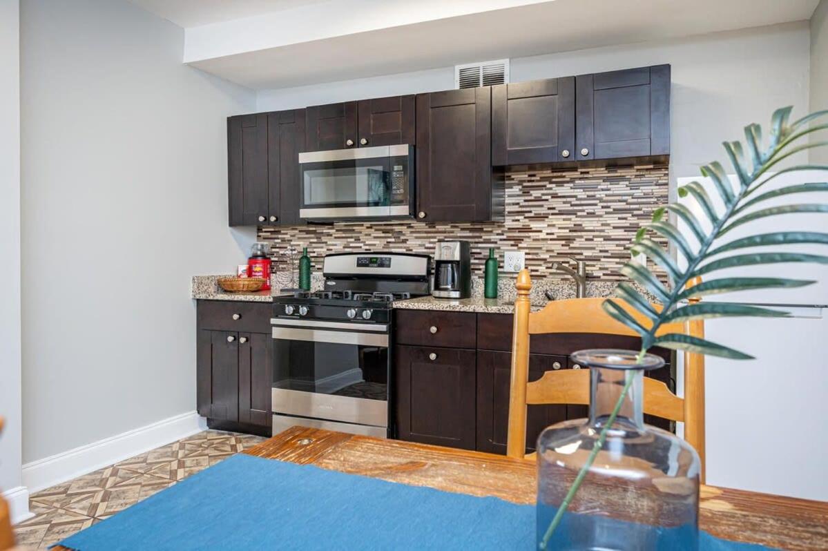 Two-Bedroom Apartment - Photo 13
