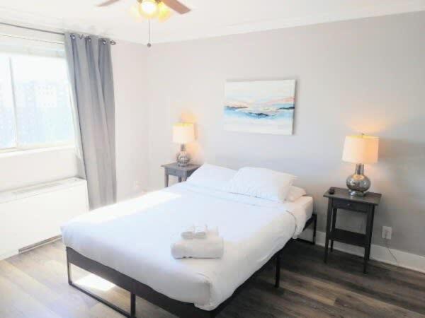 Two-Bedroom Apartment - Photo 32