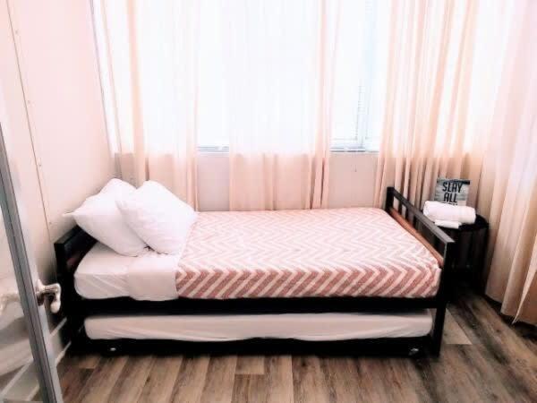 Two-Bedroom Apartment - Photo 23