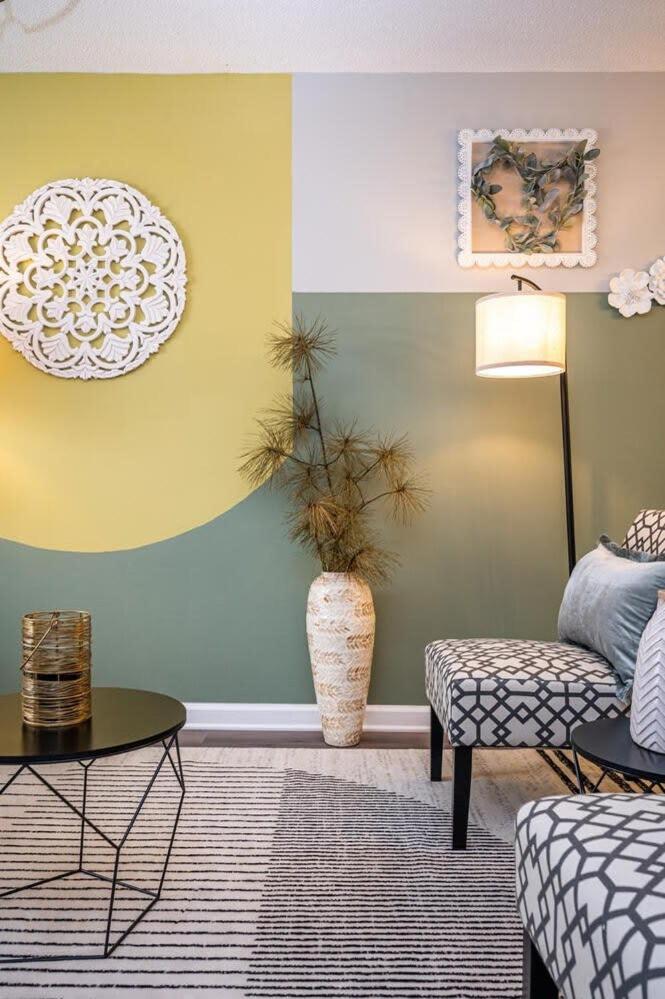 Family Room - Photo 3
