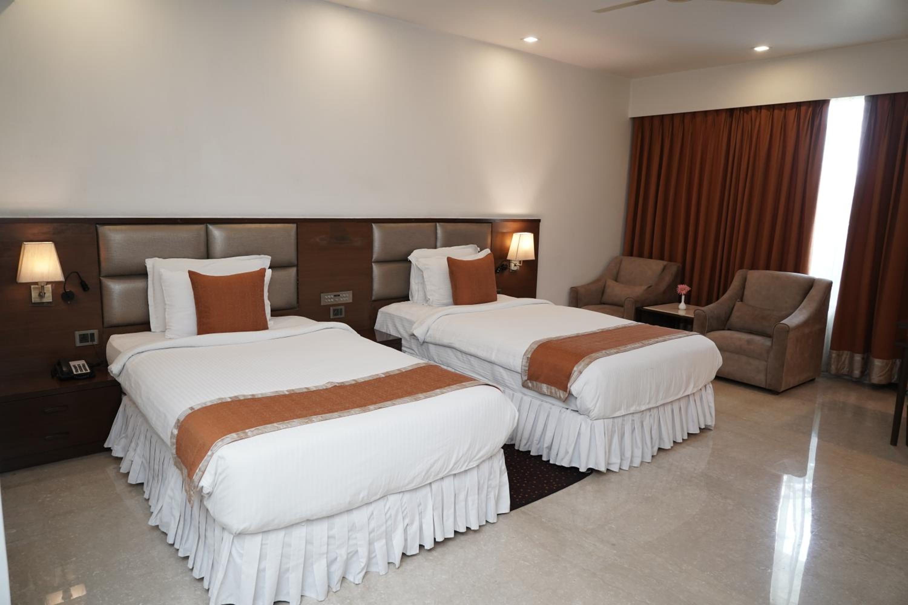 Single Room with Balcony photo 3
