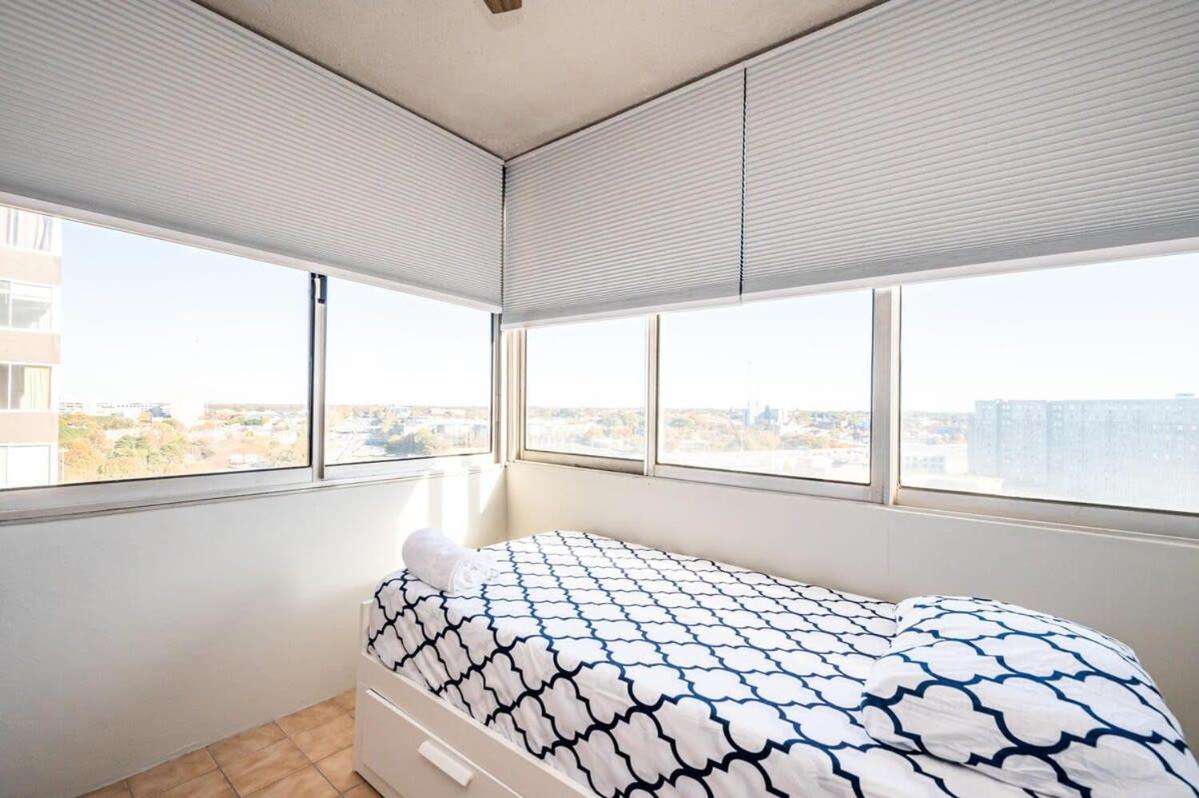 Three-Bedroom Apartment - Photo 23
