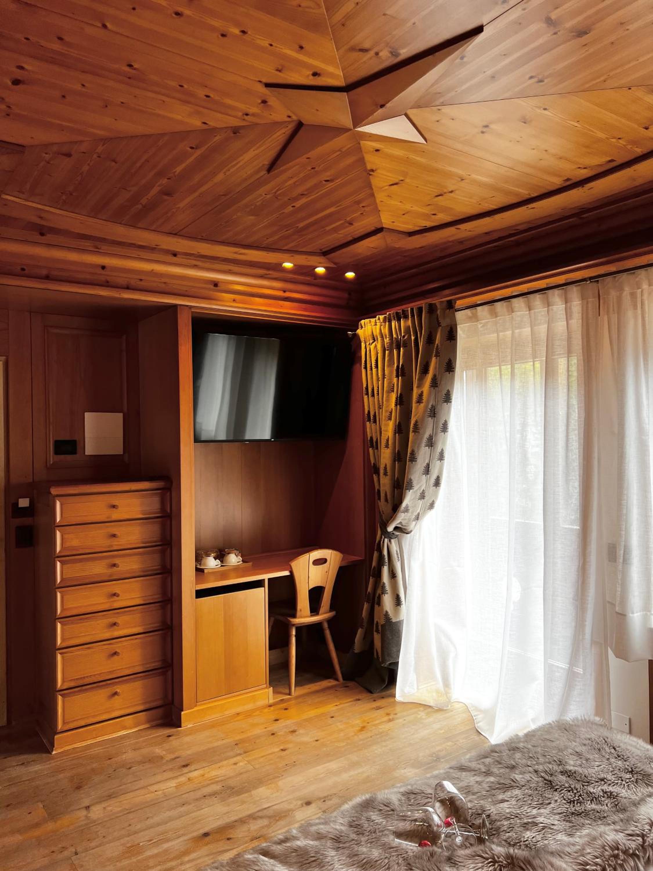 Deluxe Double Room - Photo 1