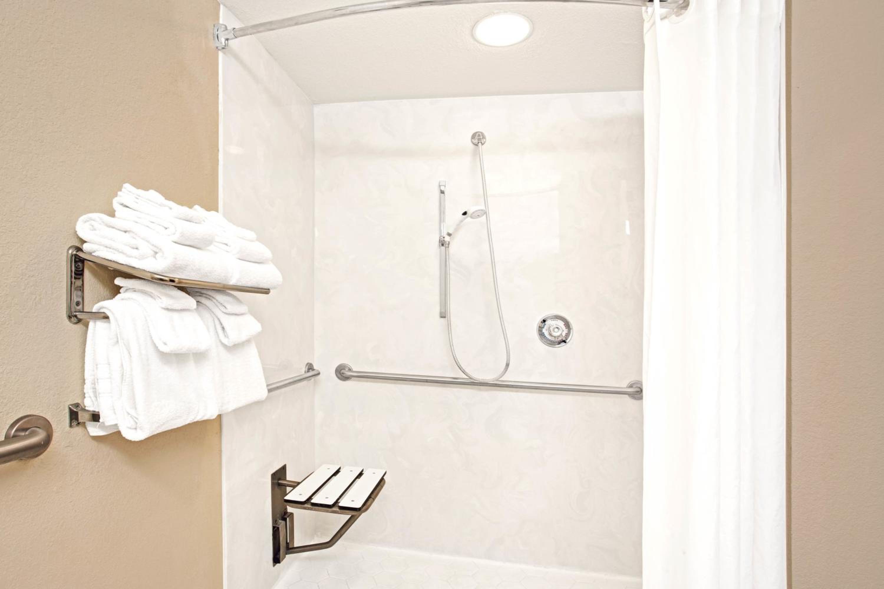 Queen Room with Two Queen Beds - Disability Access/Non-Smoking