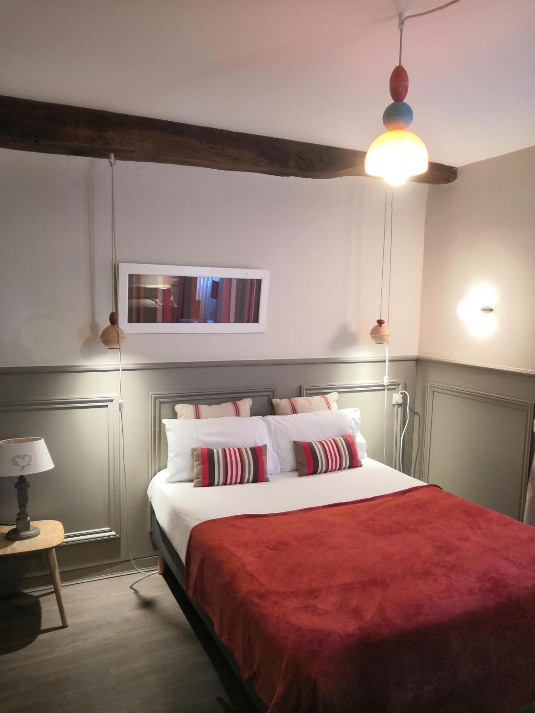 Small Single Room photo 1