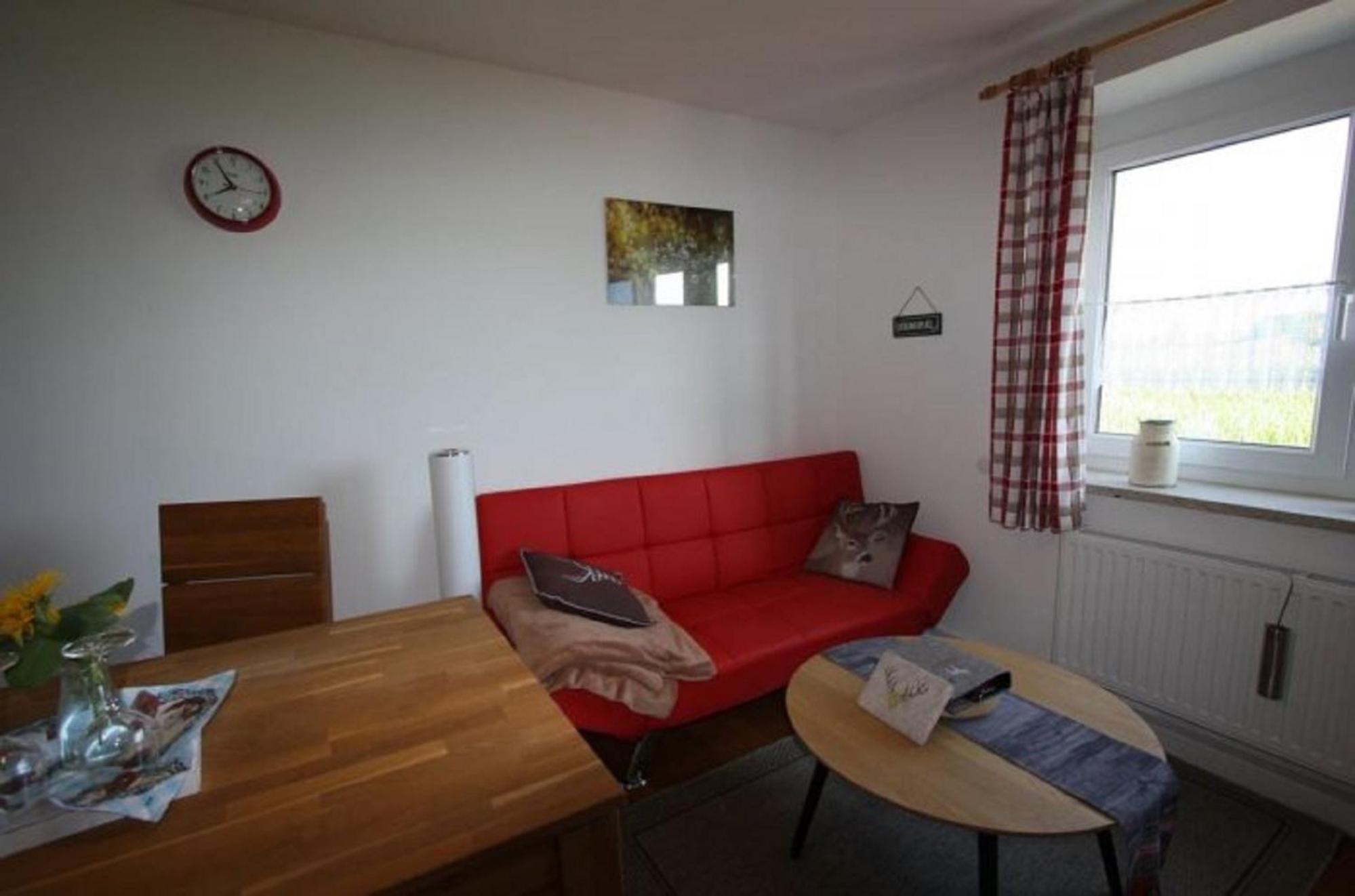One-Bedroom Apartment with Balcony photo 3