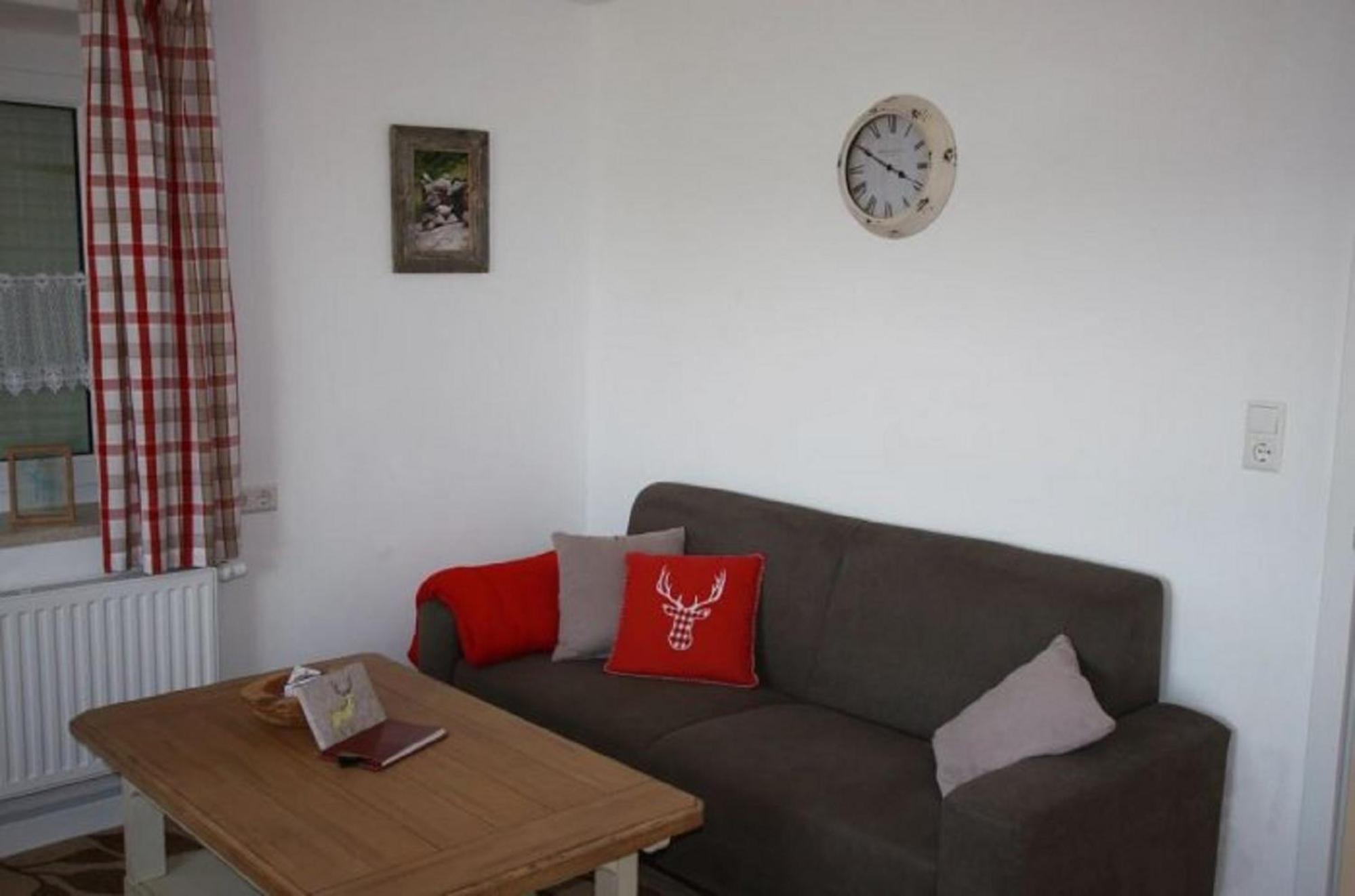 Apartment with Balcony photo 2