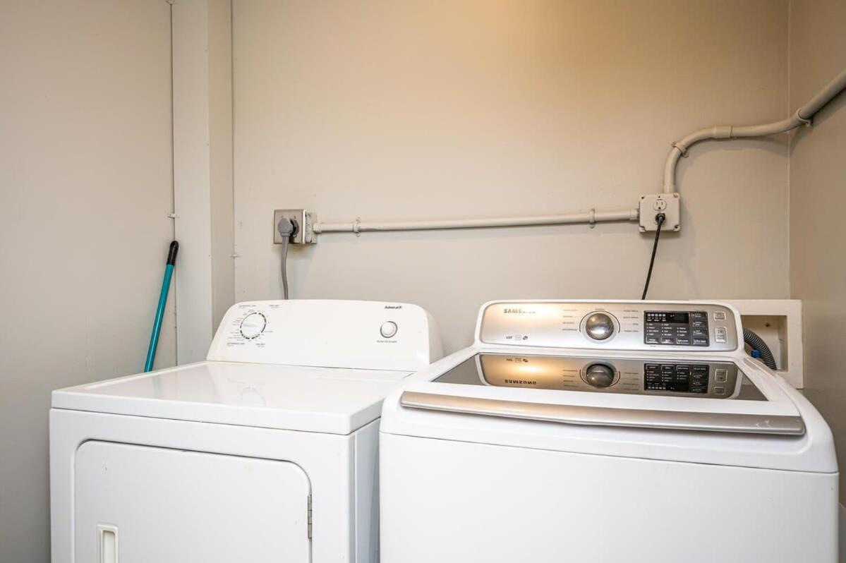 Two-Bedroom Apartment - Photo 17