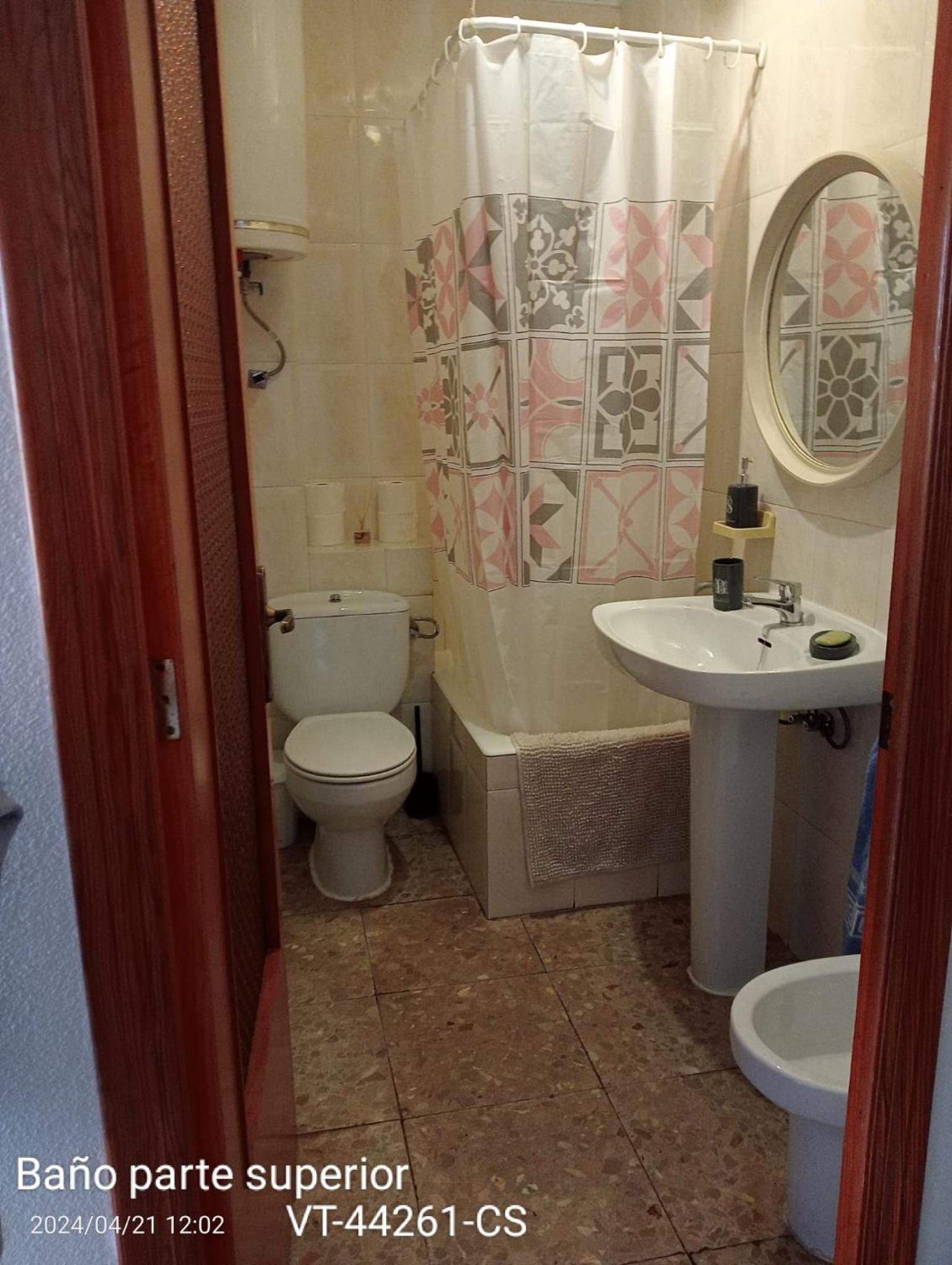 Two-Bedroom House photo 3