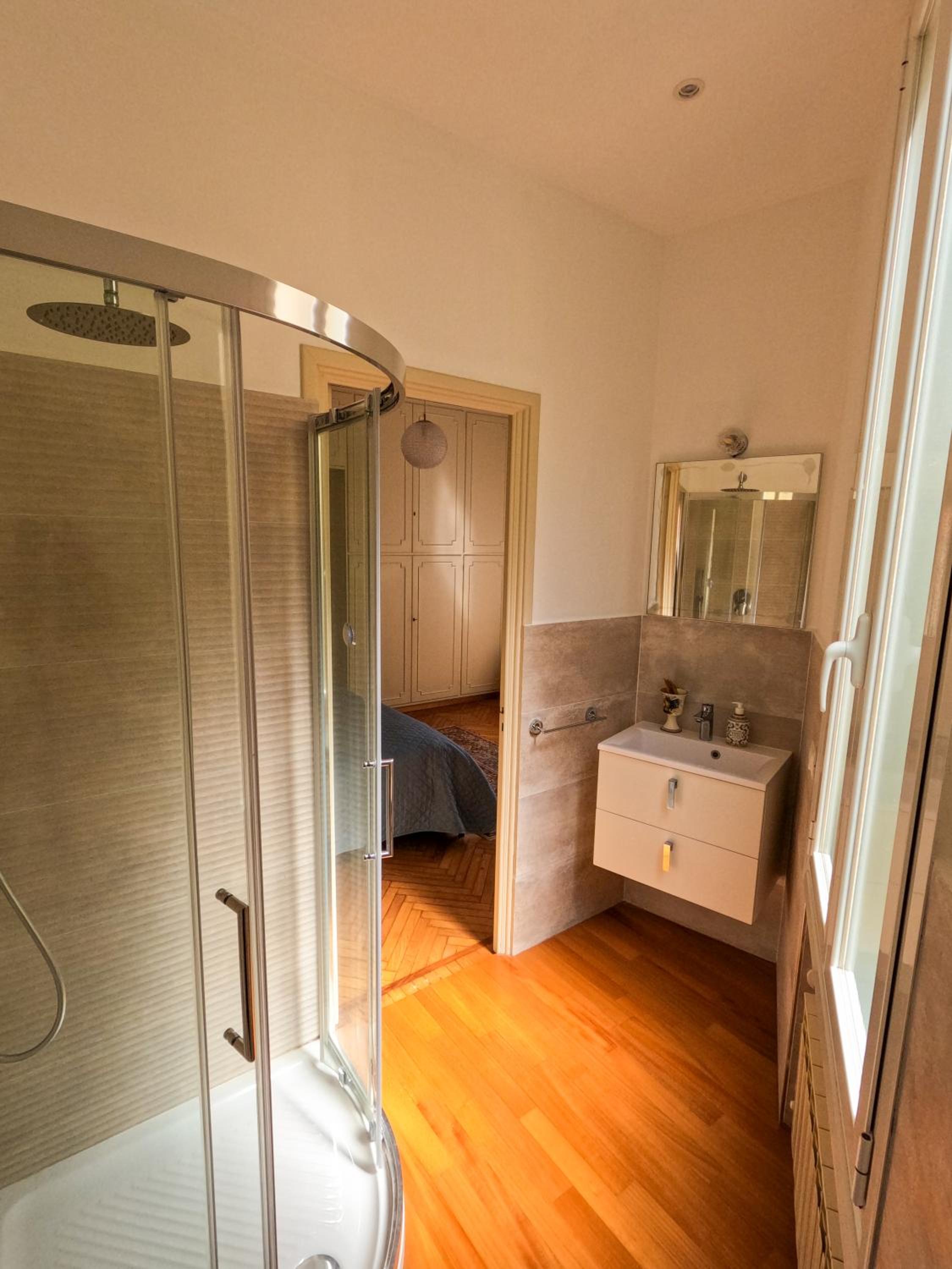 Quadruple Room with Private Bathroom photo 3