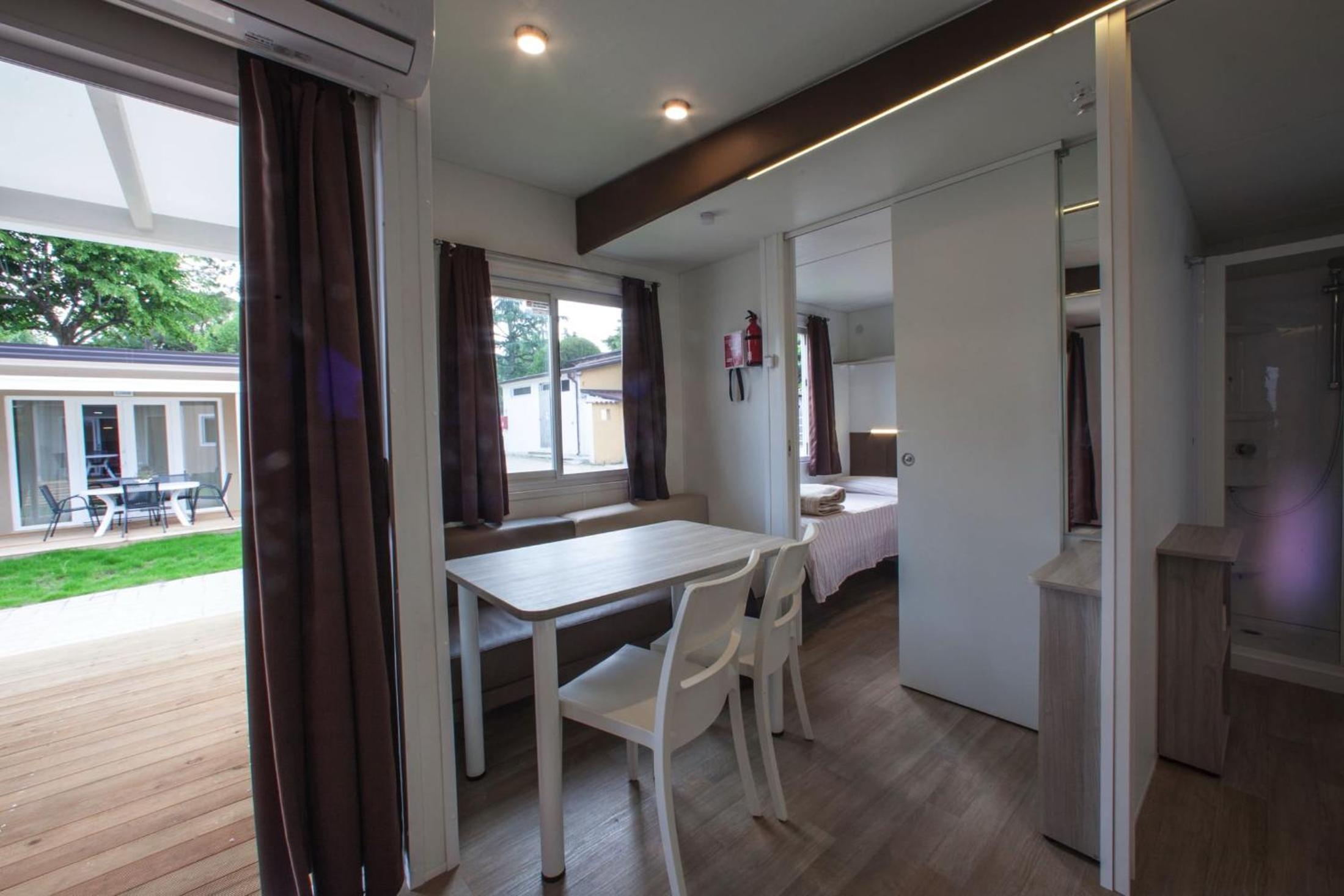 Mobile Home Aqua photo 1