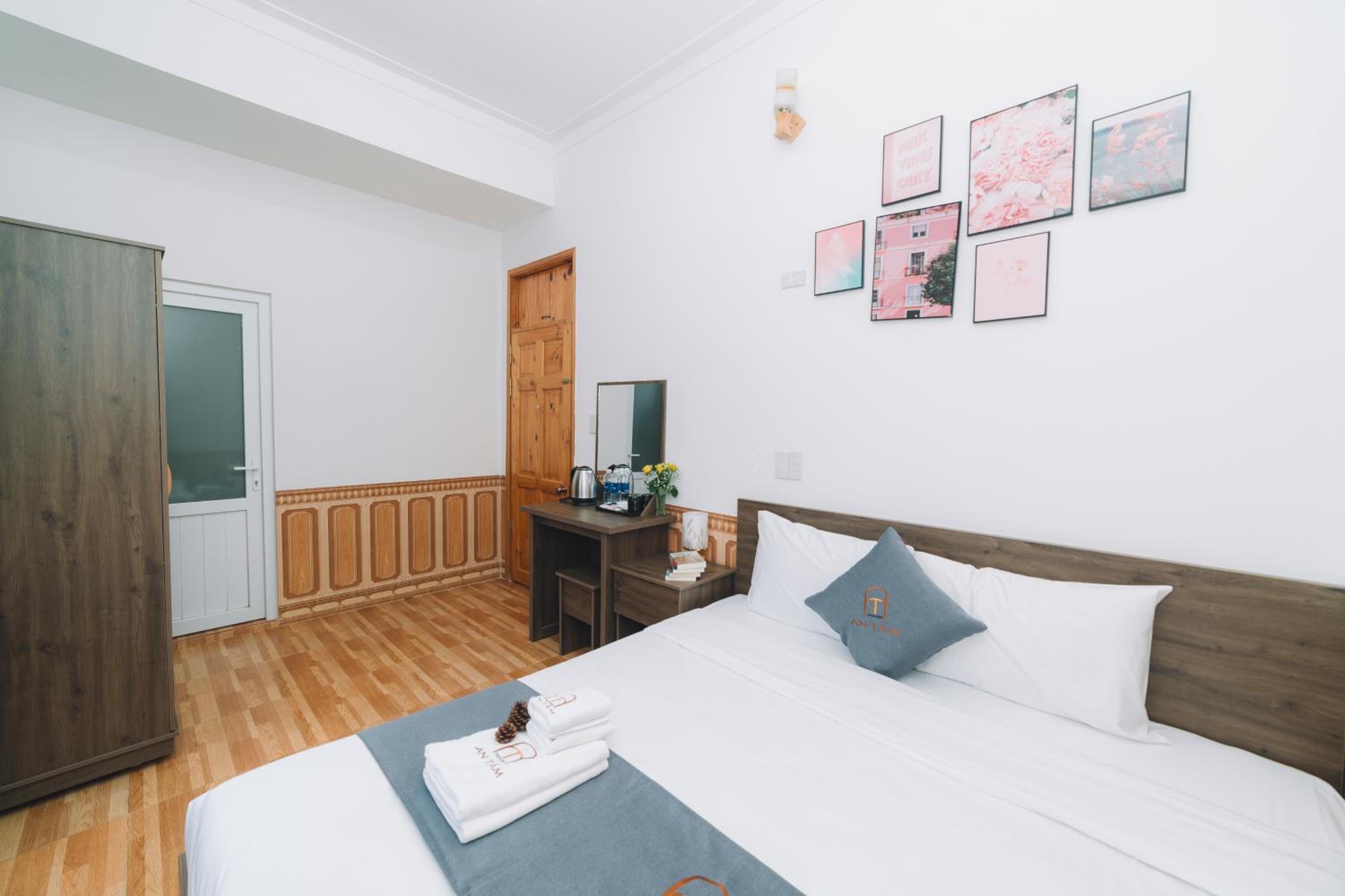 Superior Double Room - Photo 8
