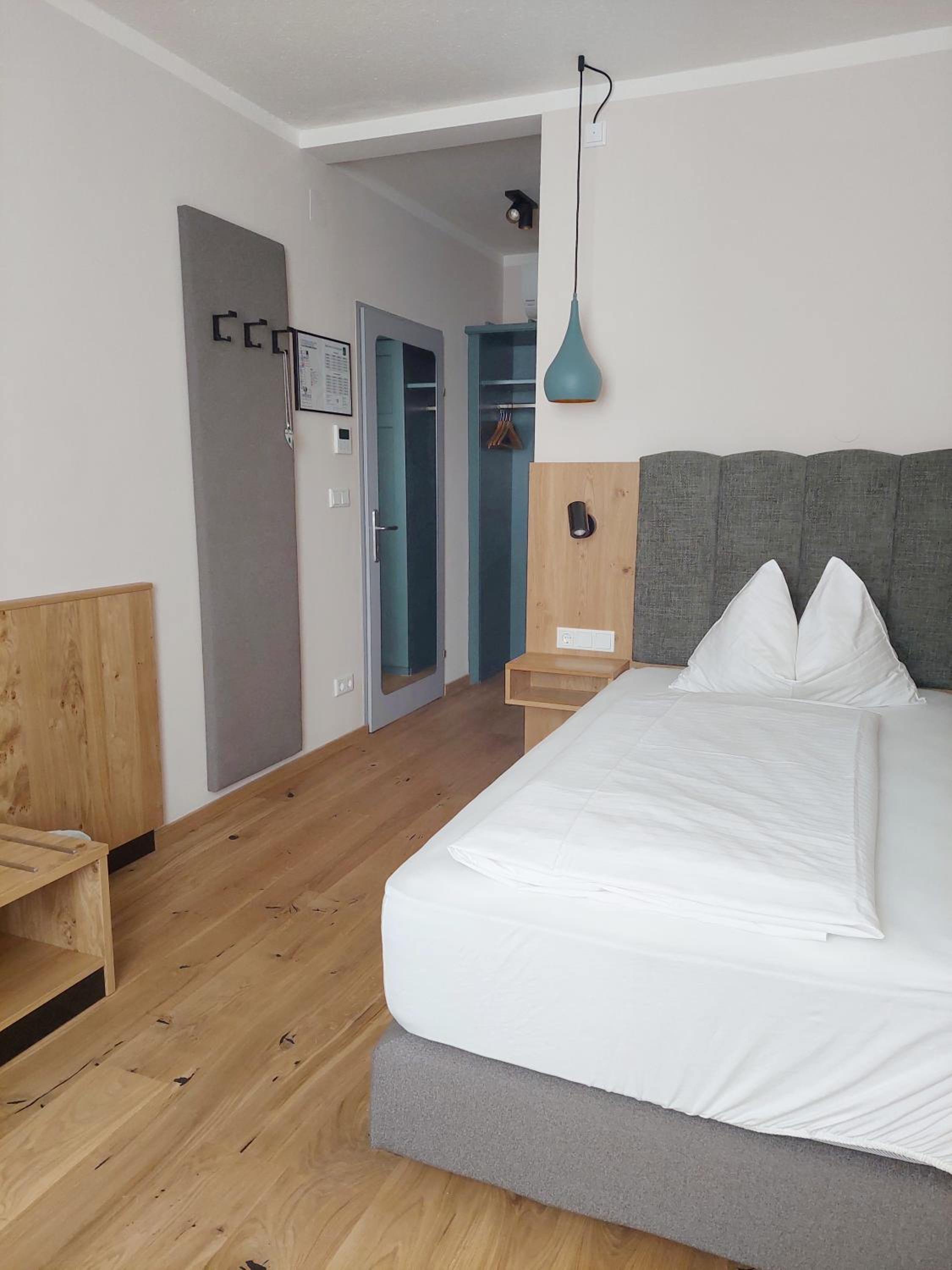Single Room photo 3