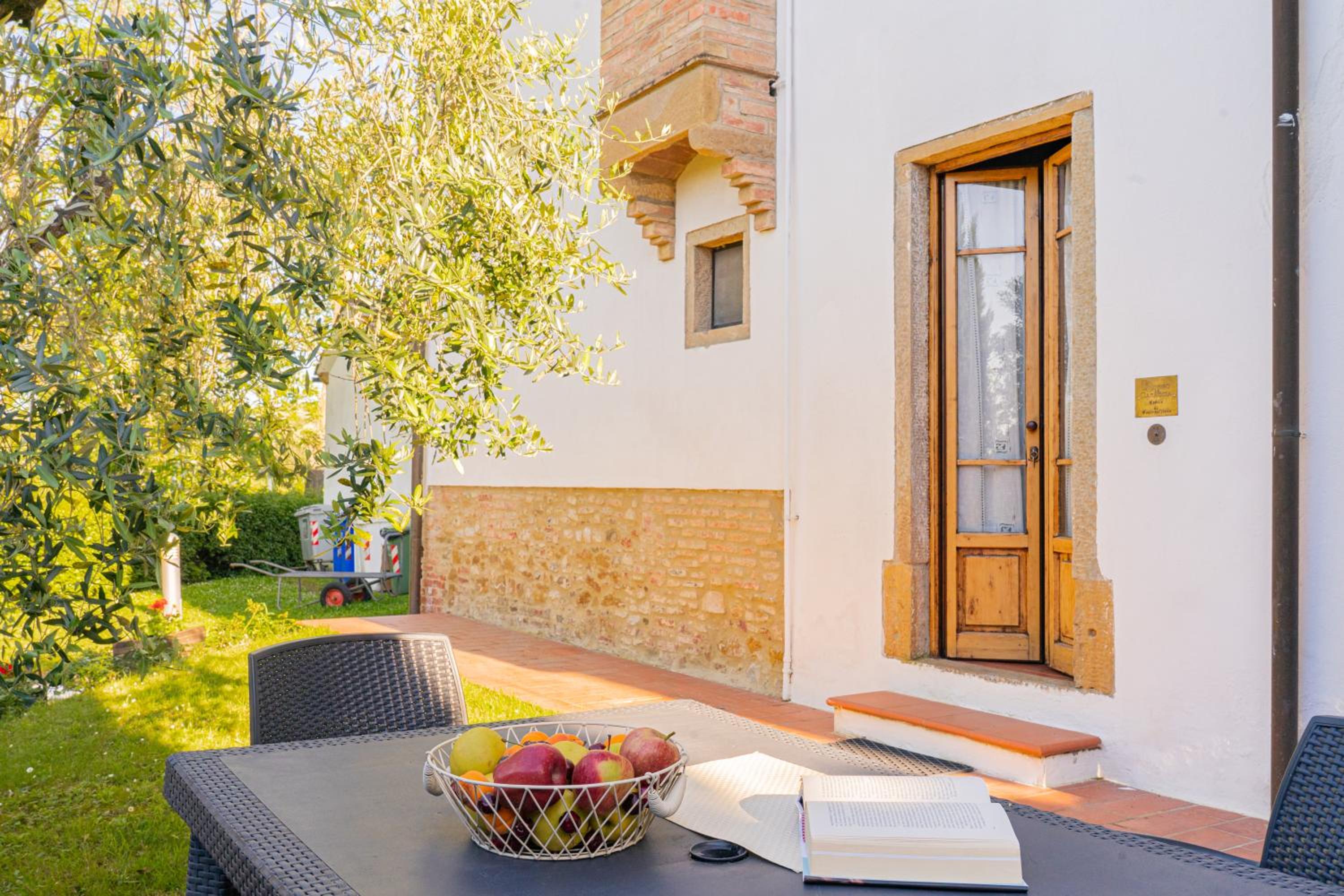 Two-Bedroom Apartment with Terrace photo 3