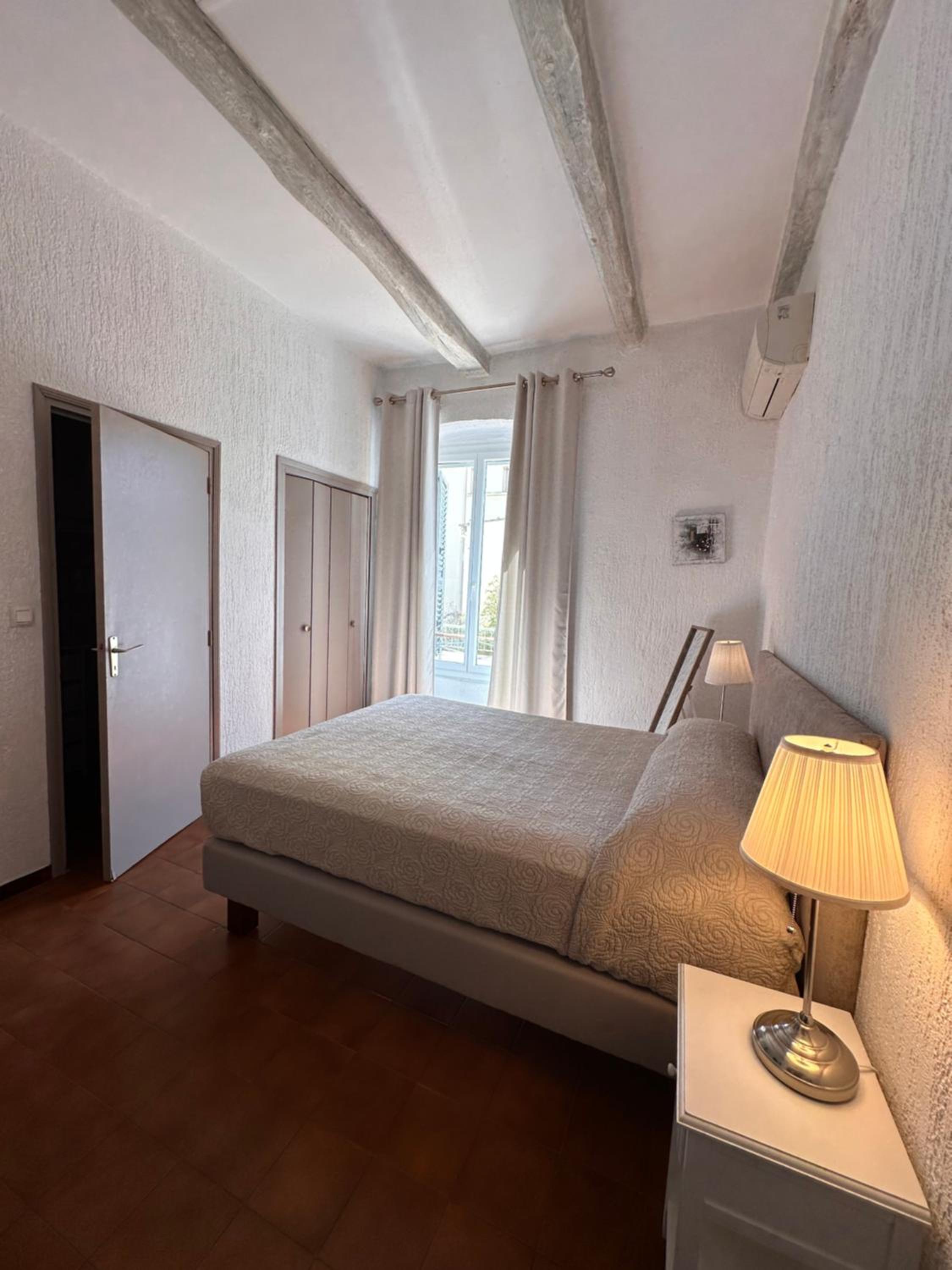 Standard Double Room - Photo 4