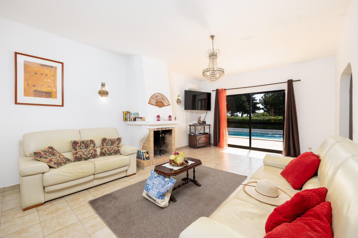 Villa photo 1