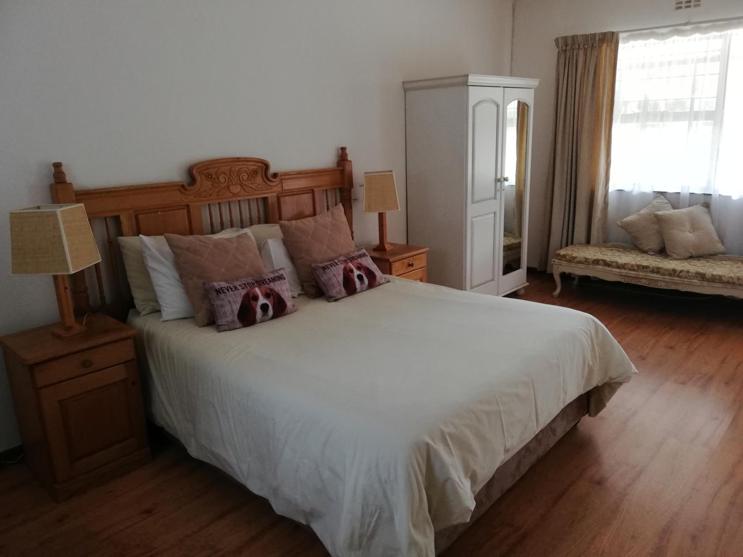 Double Room With Extra Bed photo 2