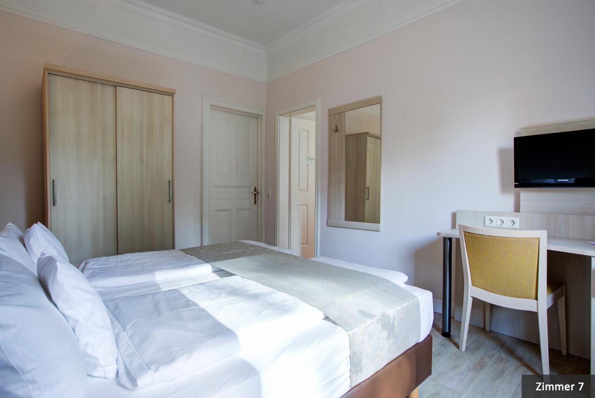 One-Bedroom Apartment with Garden View photo 1