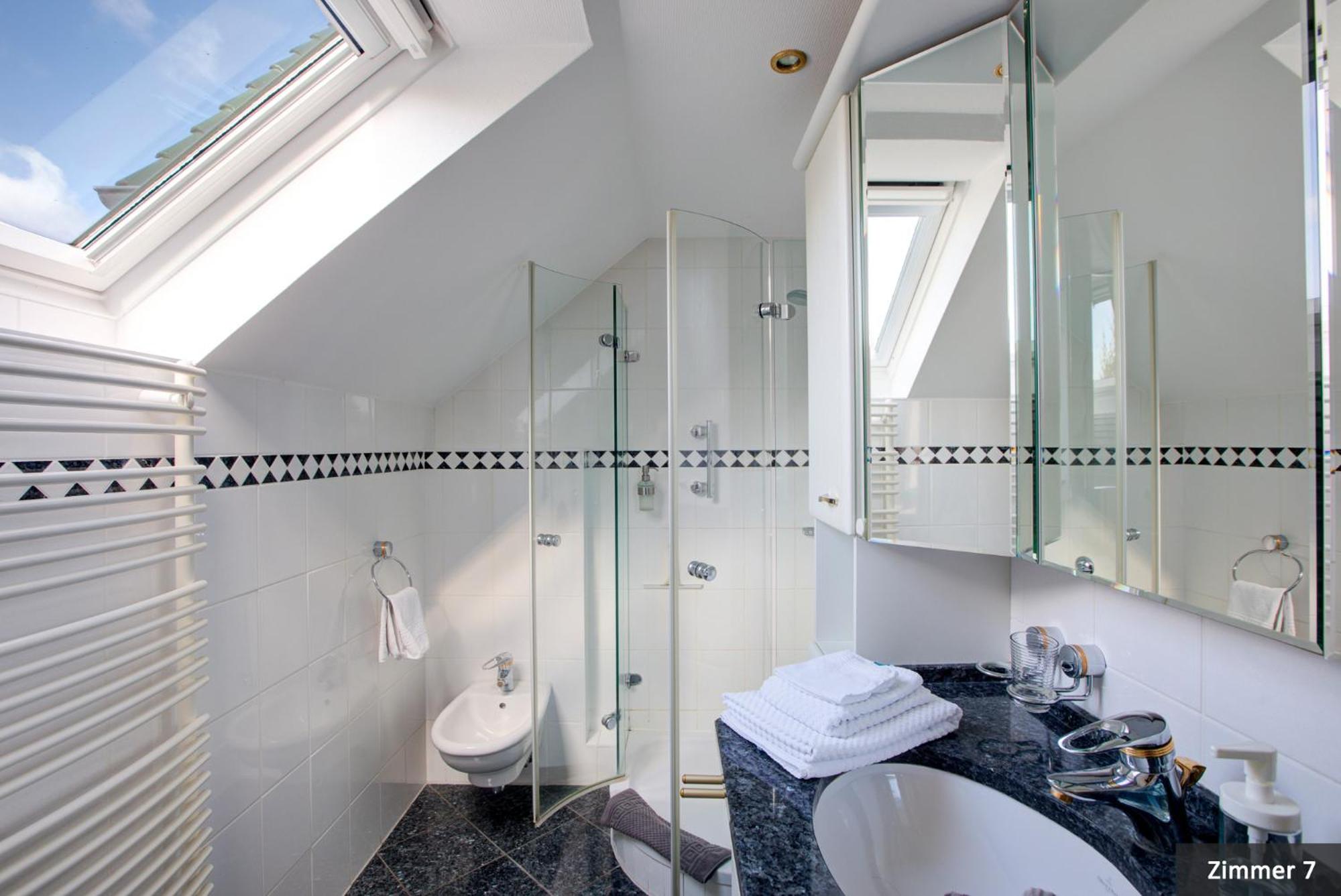 One-Bedroom Apartment with Garden View photo 2
