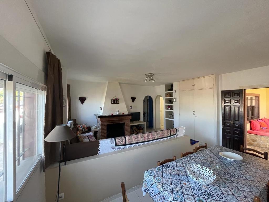 Three-Bedroom Apartment photo 3