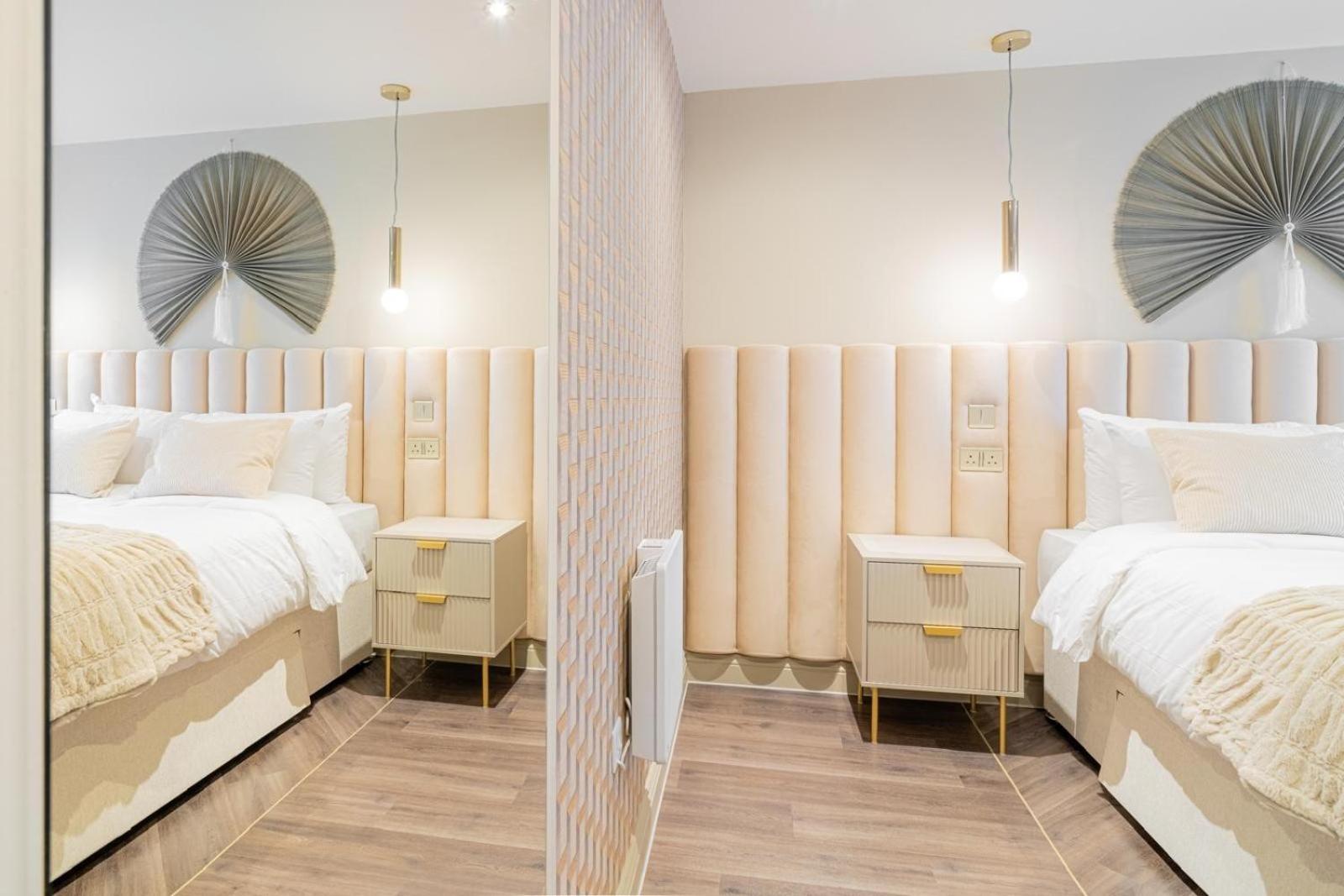 Deluxe King Room photo 2