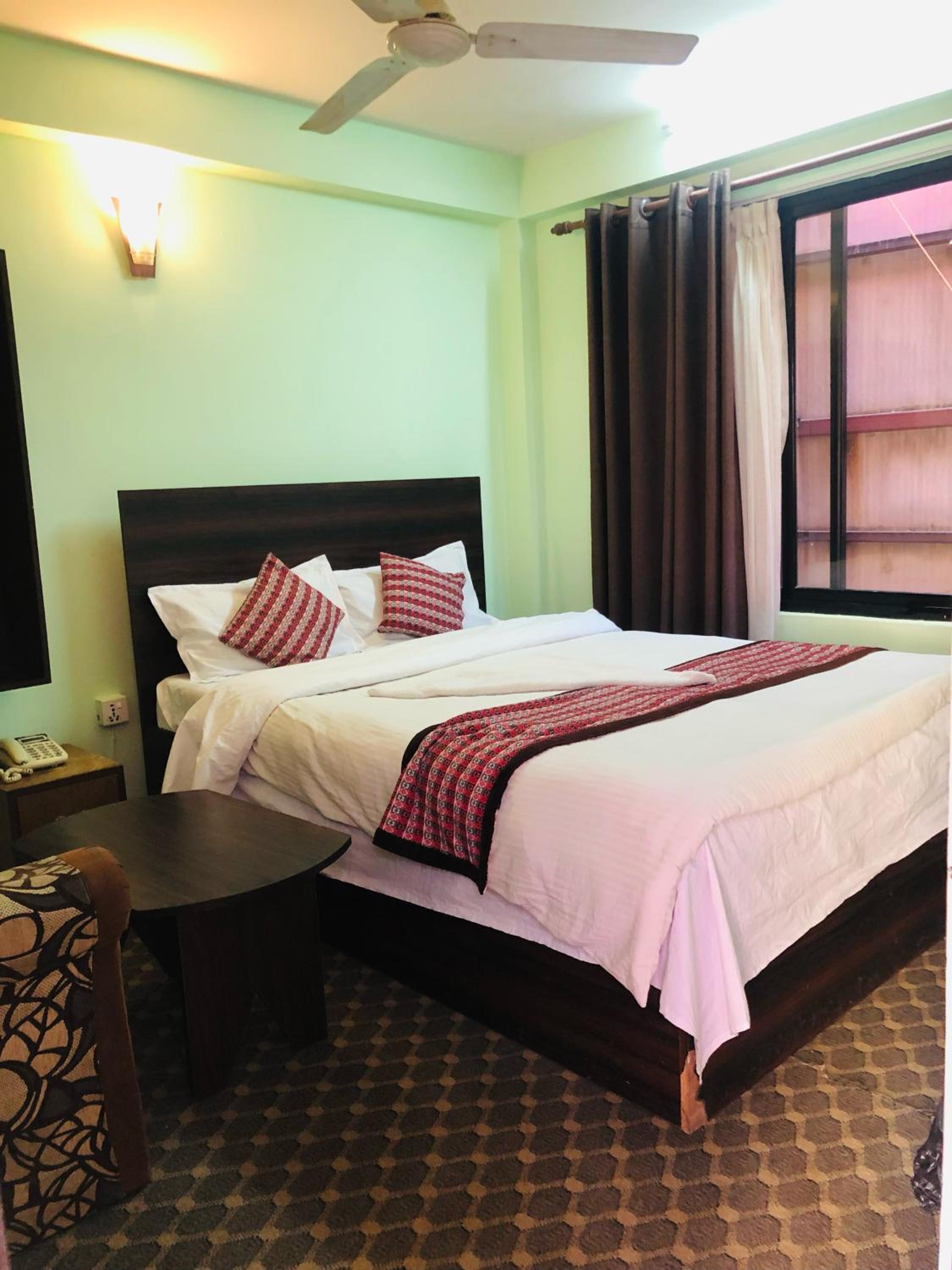 Standard Double Room - Photo 6
