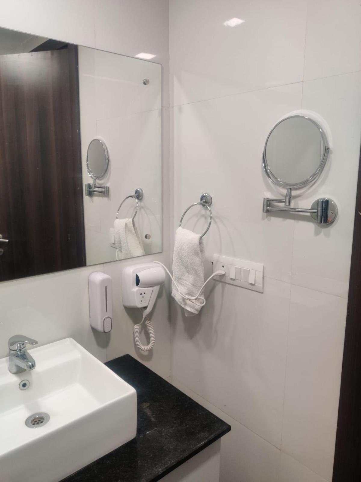 Deluxe Apartment - Photo 9