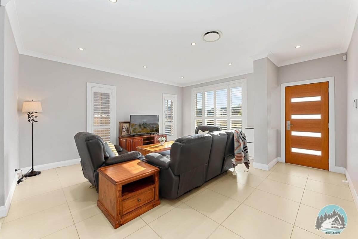 Four-Bedroom House photo 1