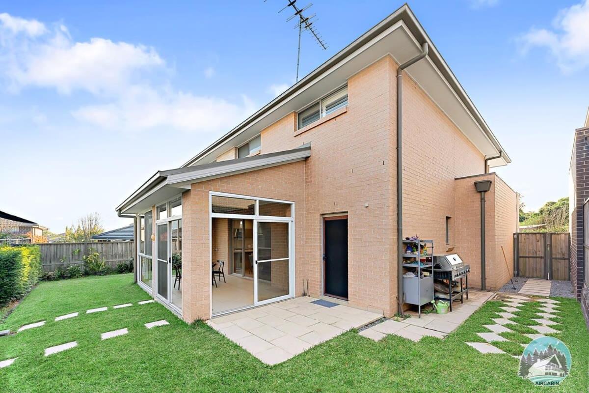 Four-Bedroom House photo 3