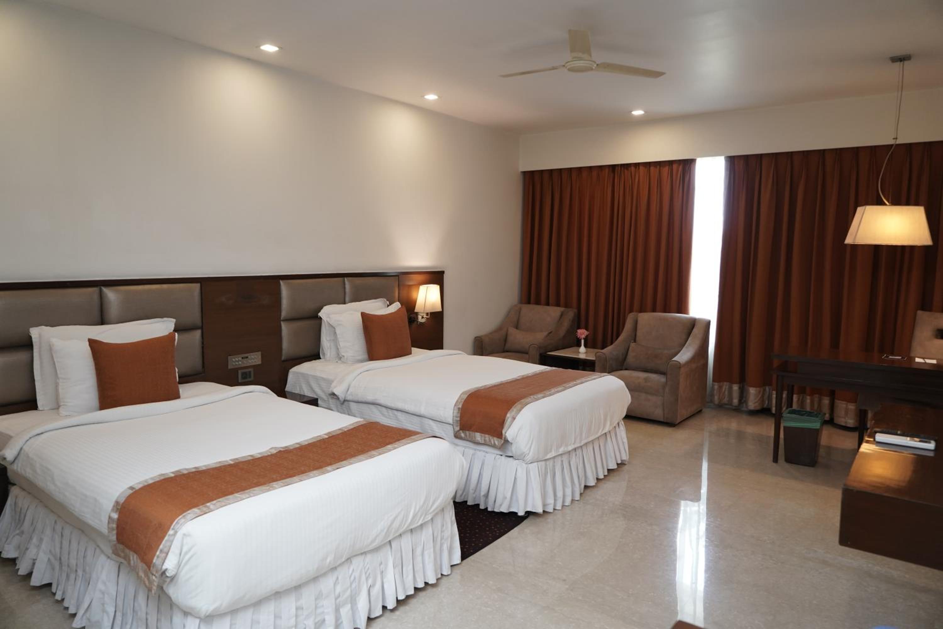Single Room with Balcony photo 2