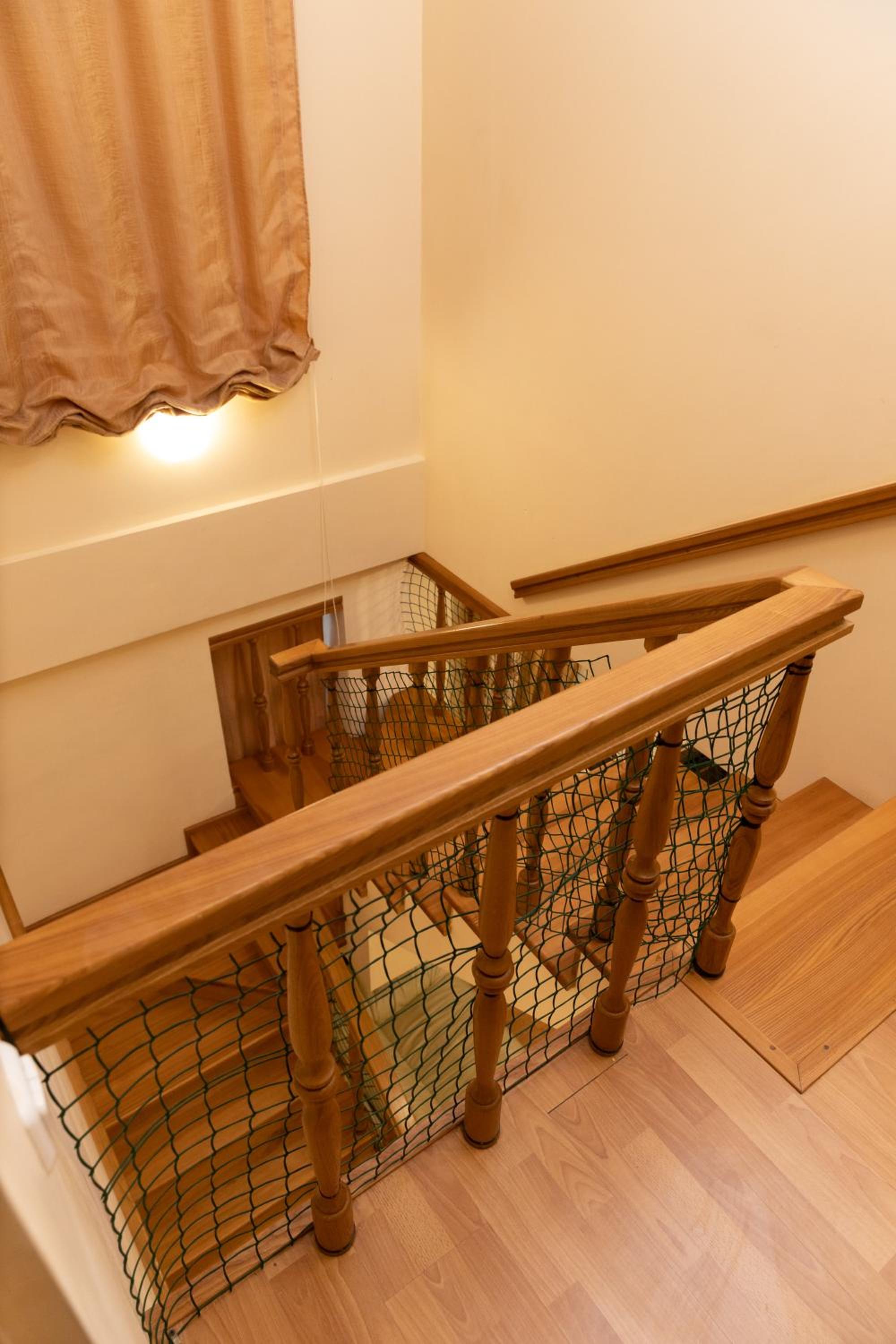 Five-Bedroom House photo 3