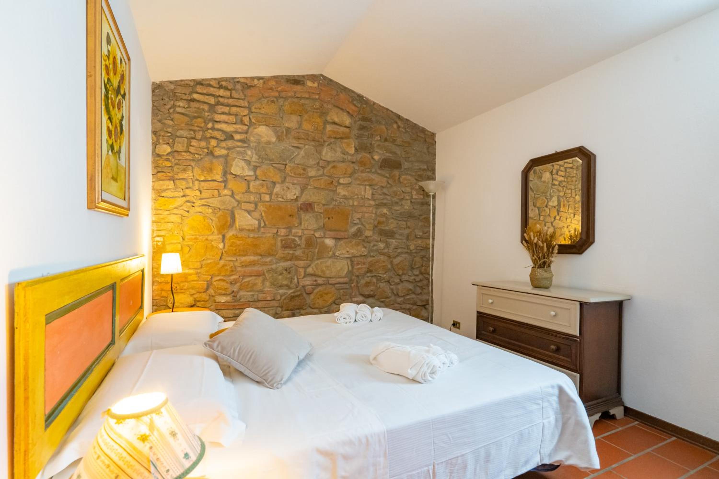One-Bedroom Apartment with Sofa Bed