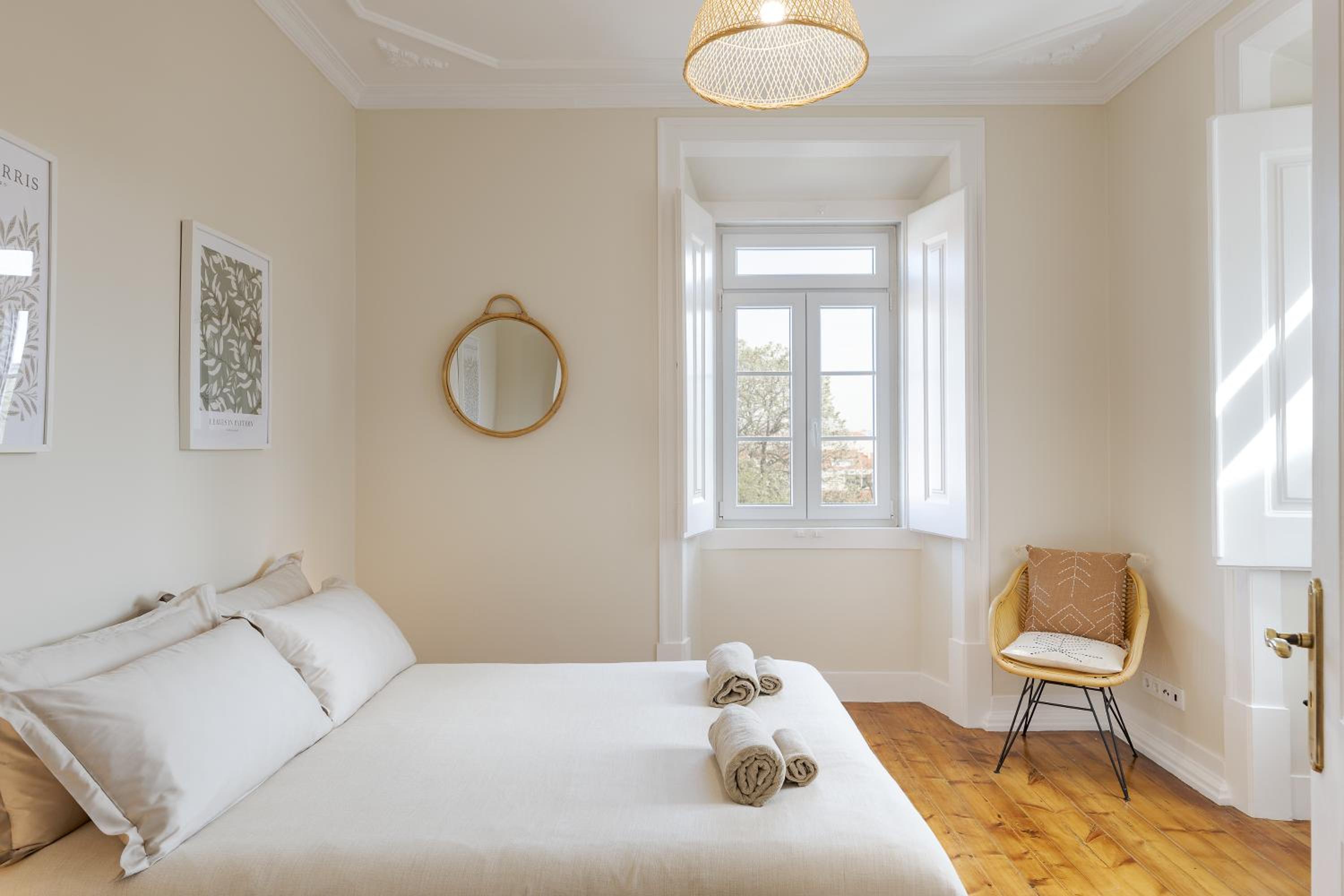 Stylish Two-Bedroom Apartment - Second Floor photo 1