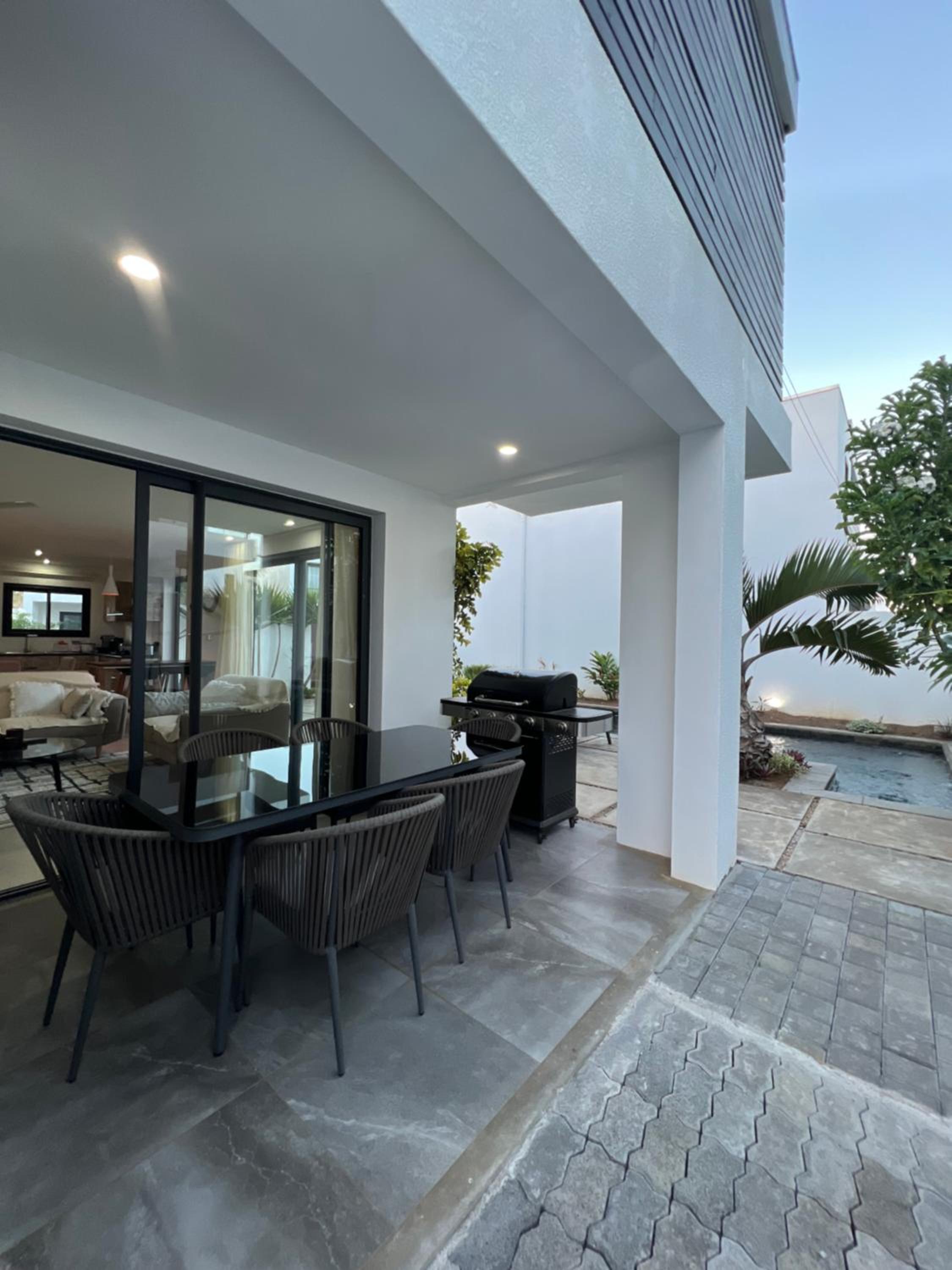 Three-Bedroom Villa photo 3