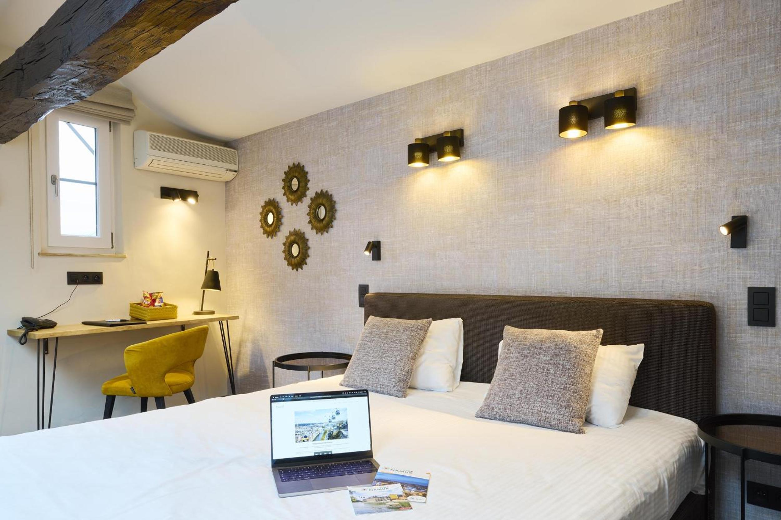 Suite with Spa Bath