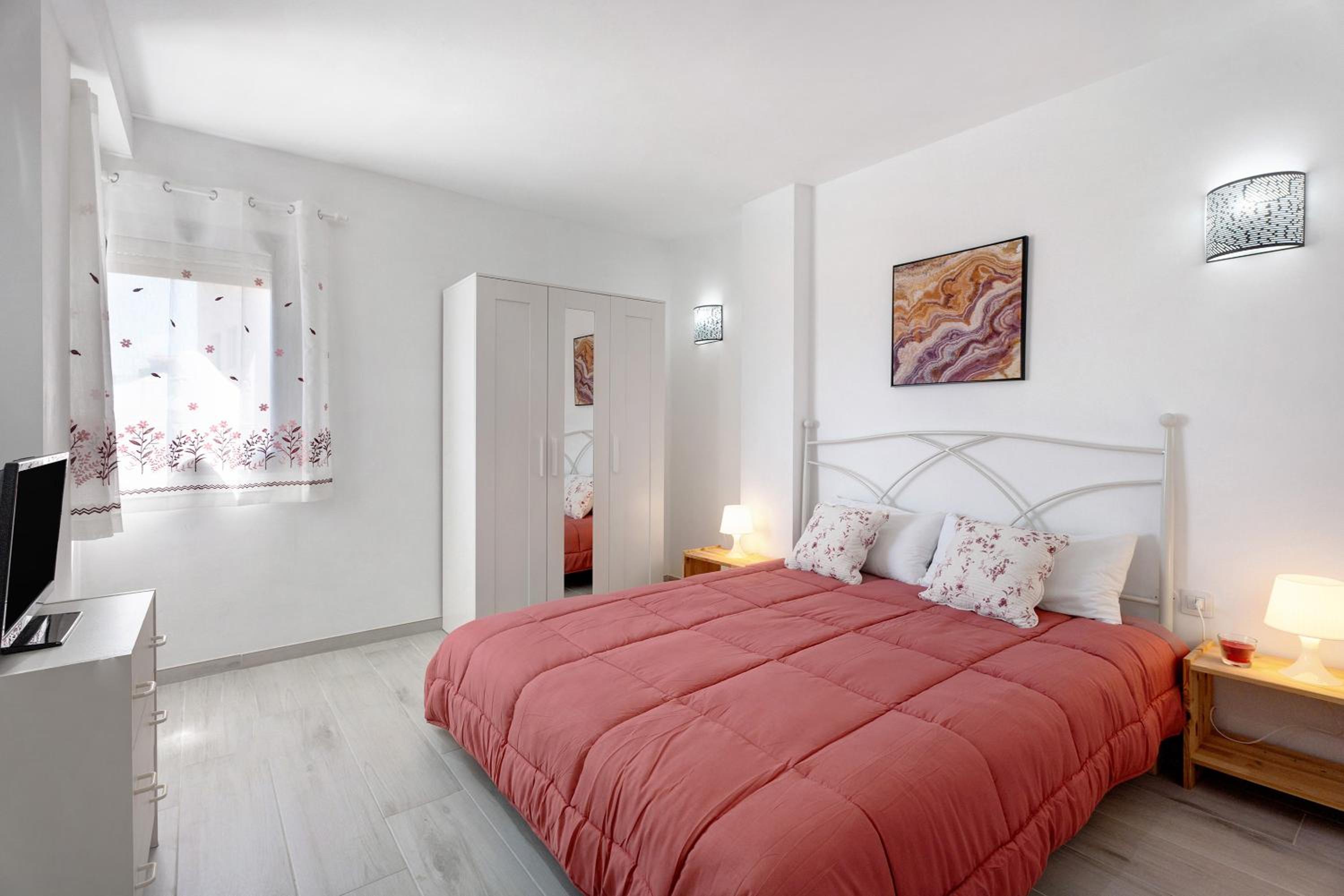 Two-Bedroom Deluxe Apartment with Ocean View photo 3