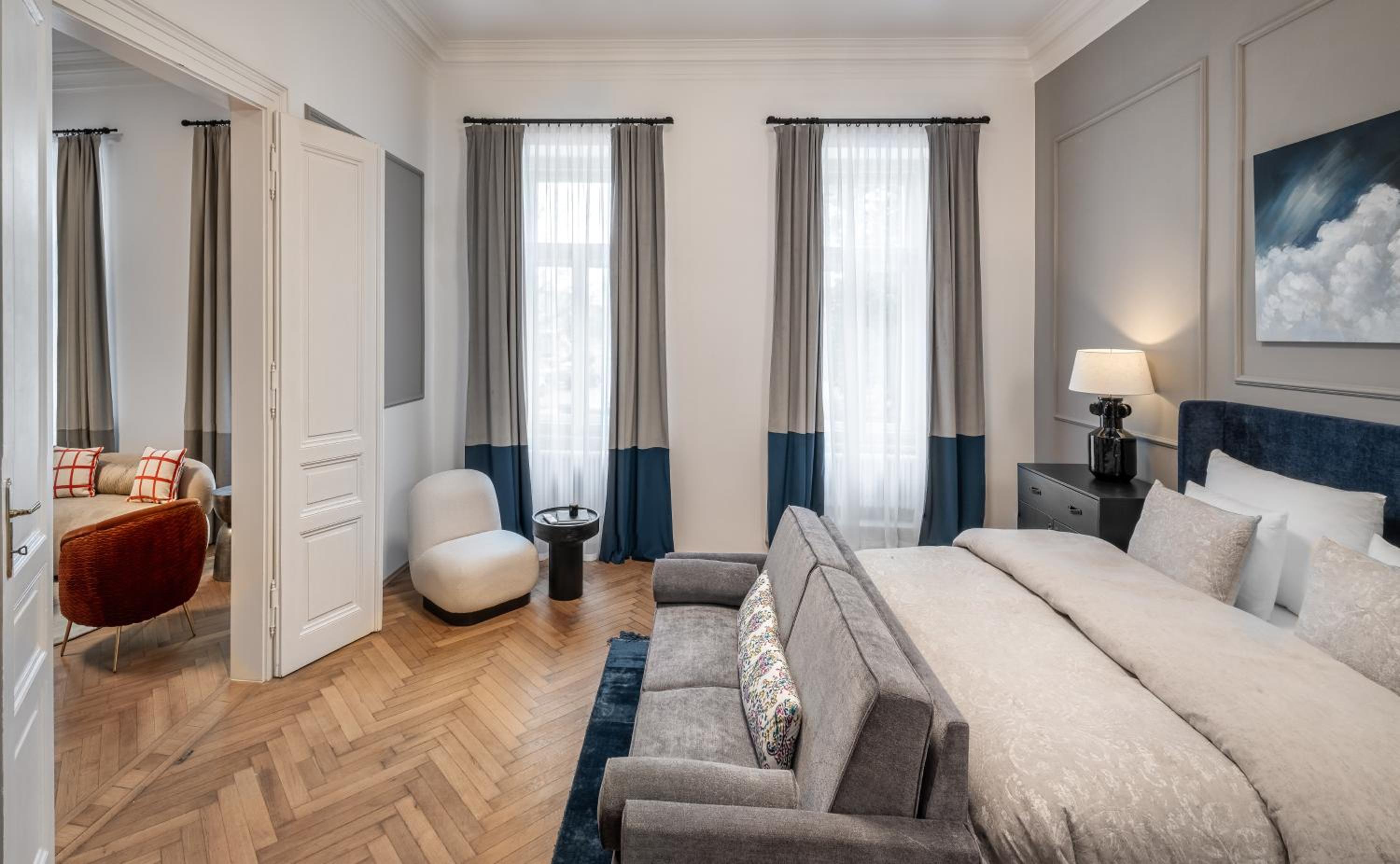 Two-Bedroom Apartment with View thumbnail 5