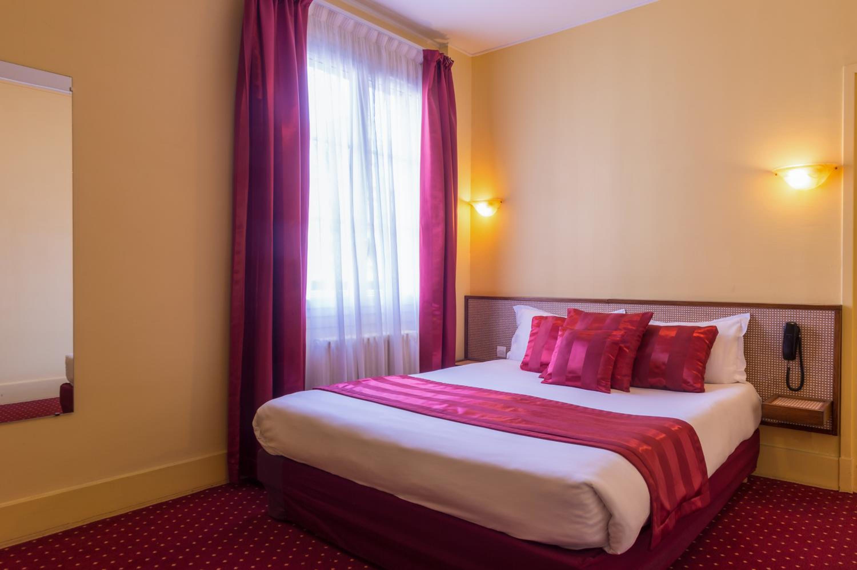 Queen Room - Photo 1