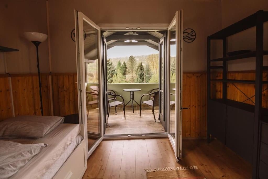 One-Bedroom House photo 1