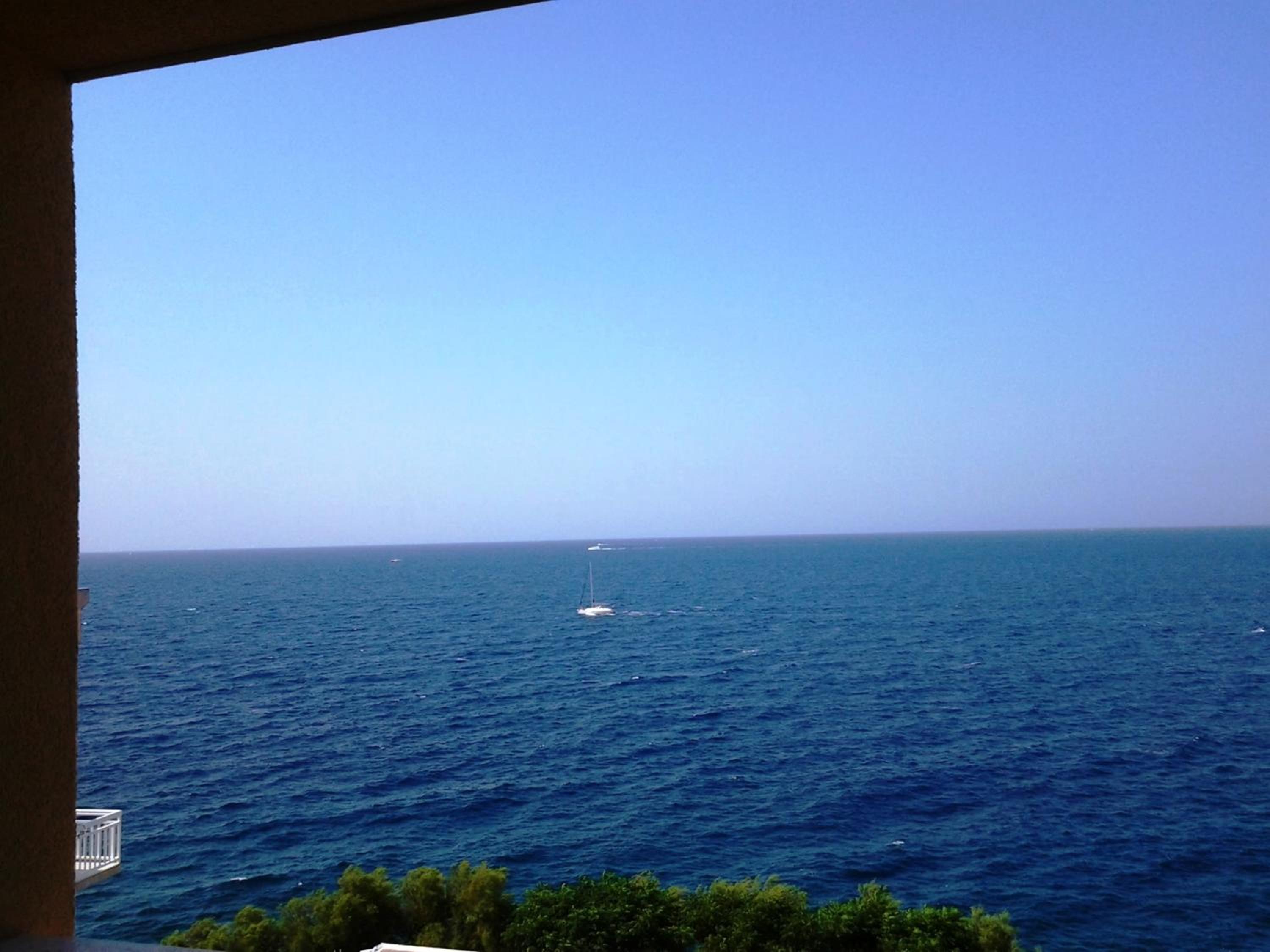 One-Bedroom Apartment with Balcony and Sea View photo 2