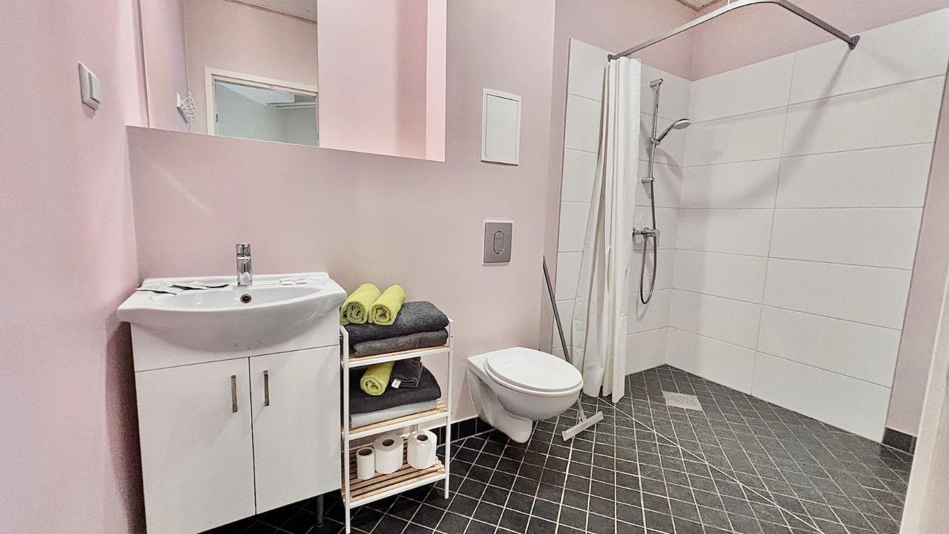Classic Quadruple Room - Photo 2