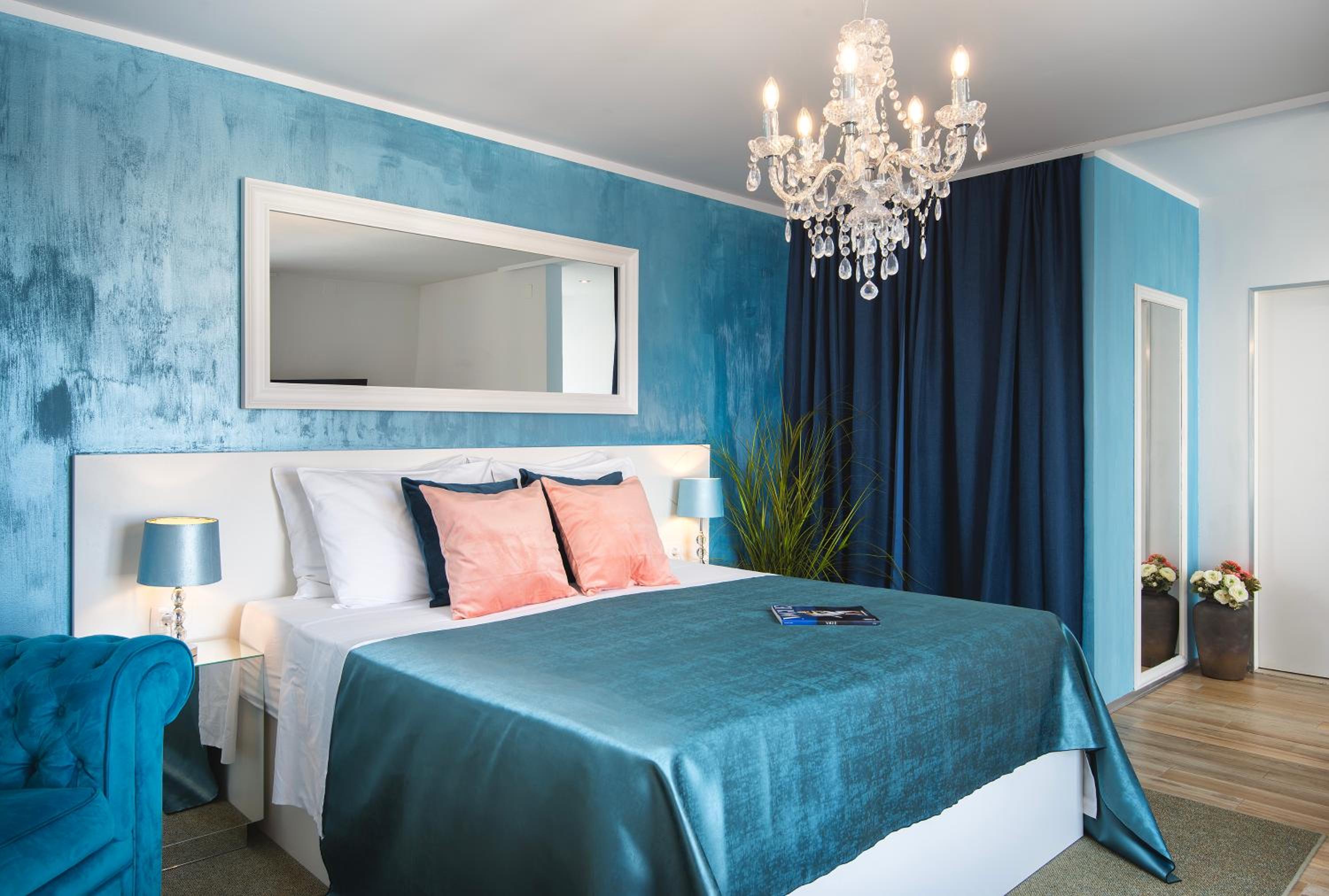 Large Double Room
