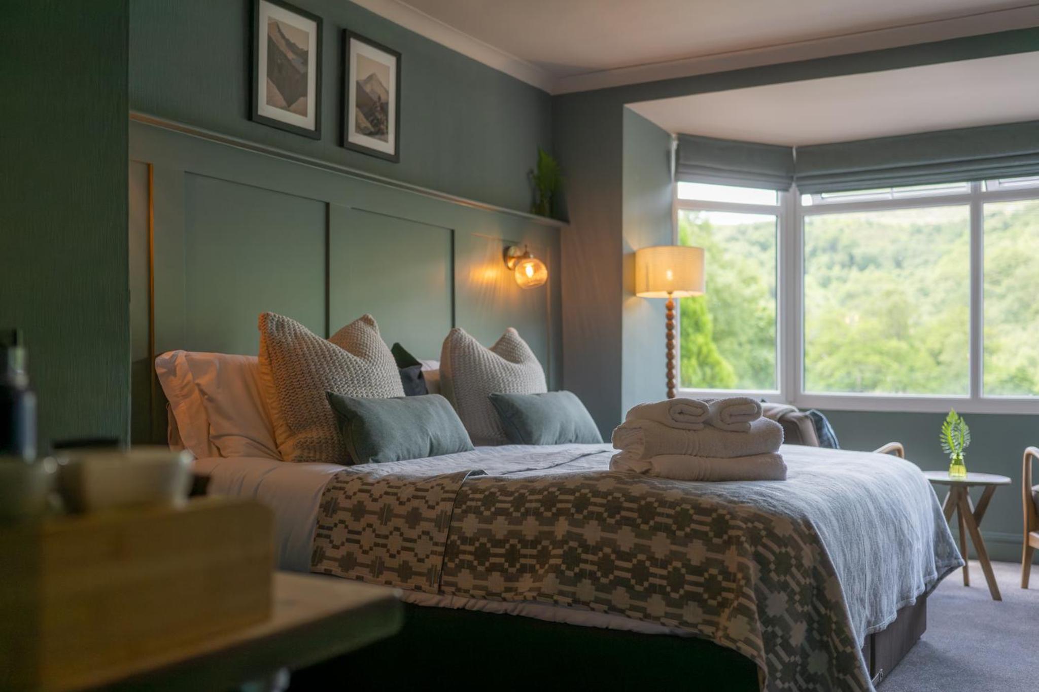 Deluxe King Room photo 2