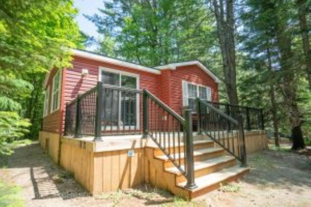 Two-Bedroom House photo 2