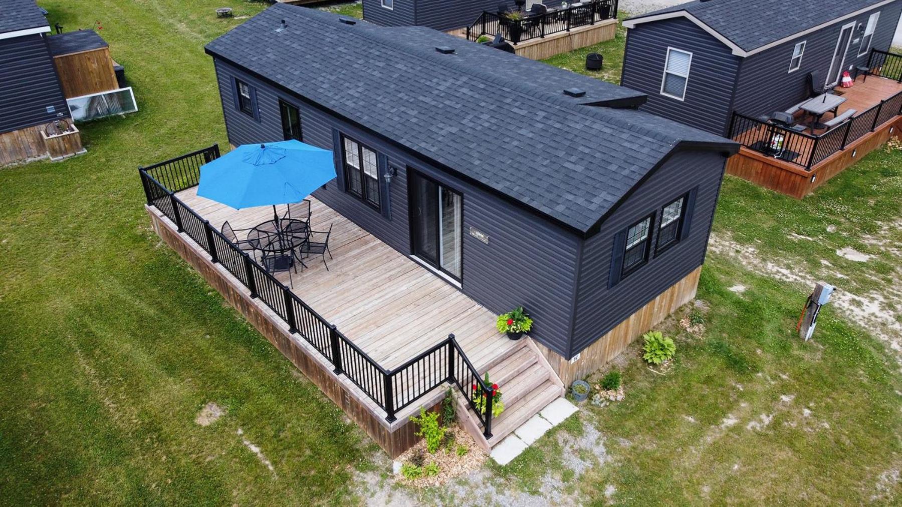 Four-Bedroom House photo 2