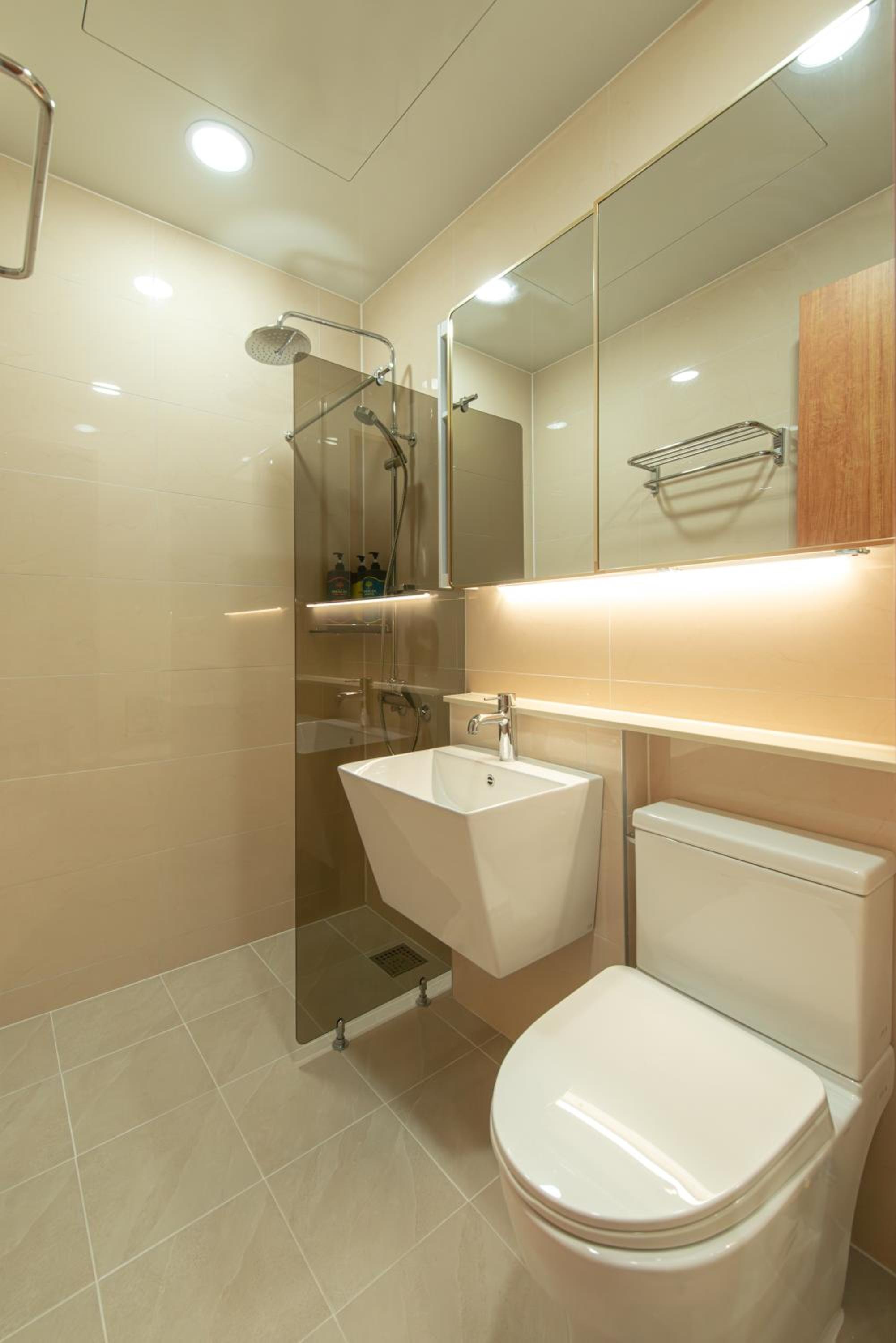 Twin Room with Private Bathroom - Photo 11